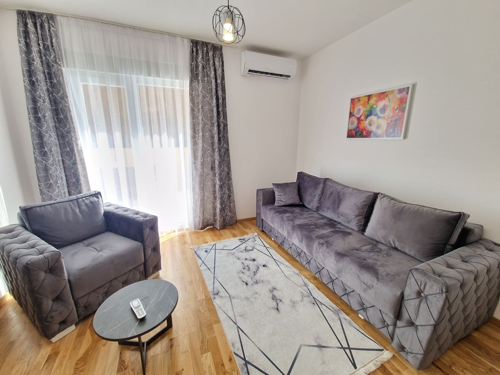 amforaproperty.com/Nov jednosoban moderno opremljen stan povrsine 45m2 plus terasa od 30m2 ,Becici. NA DUZI PERIOD