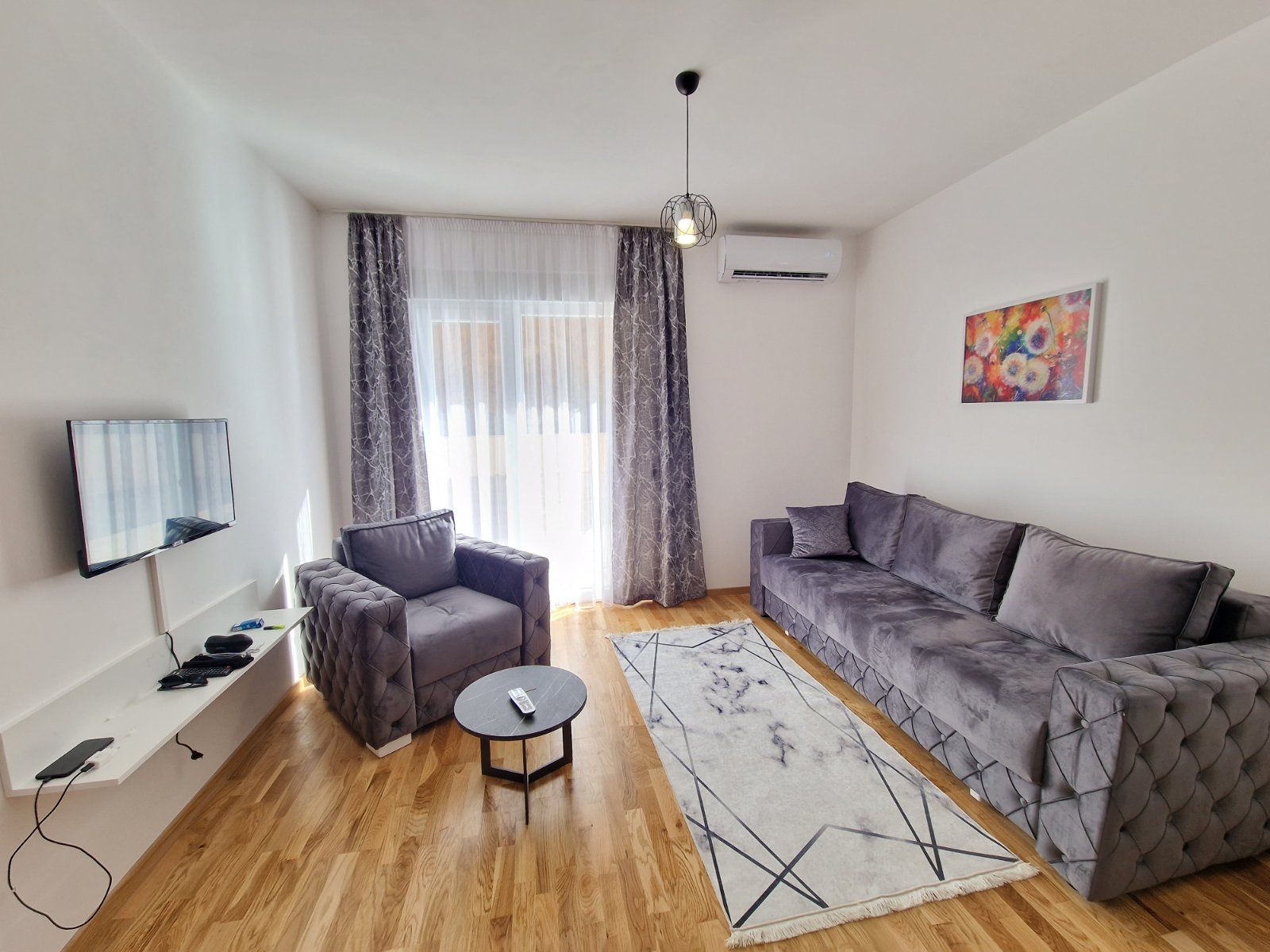 amforaproperty.com/Nov jednosoban moderno opremljen stan povrsine 45m2 plus terasa od 30m2 ,Becici. NA DUZI PERIOD