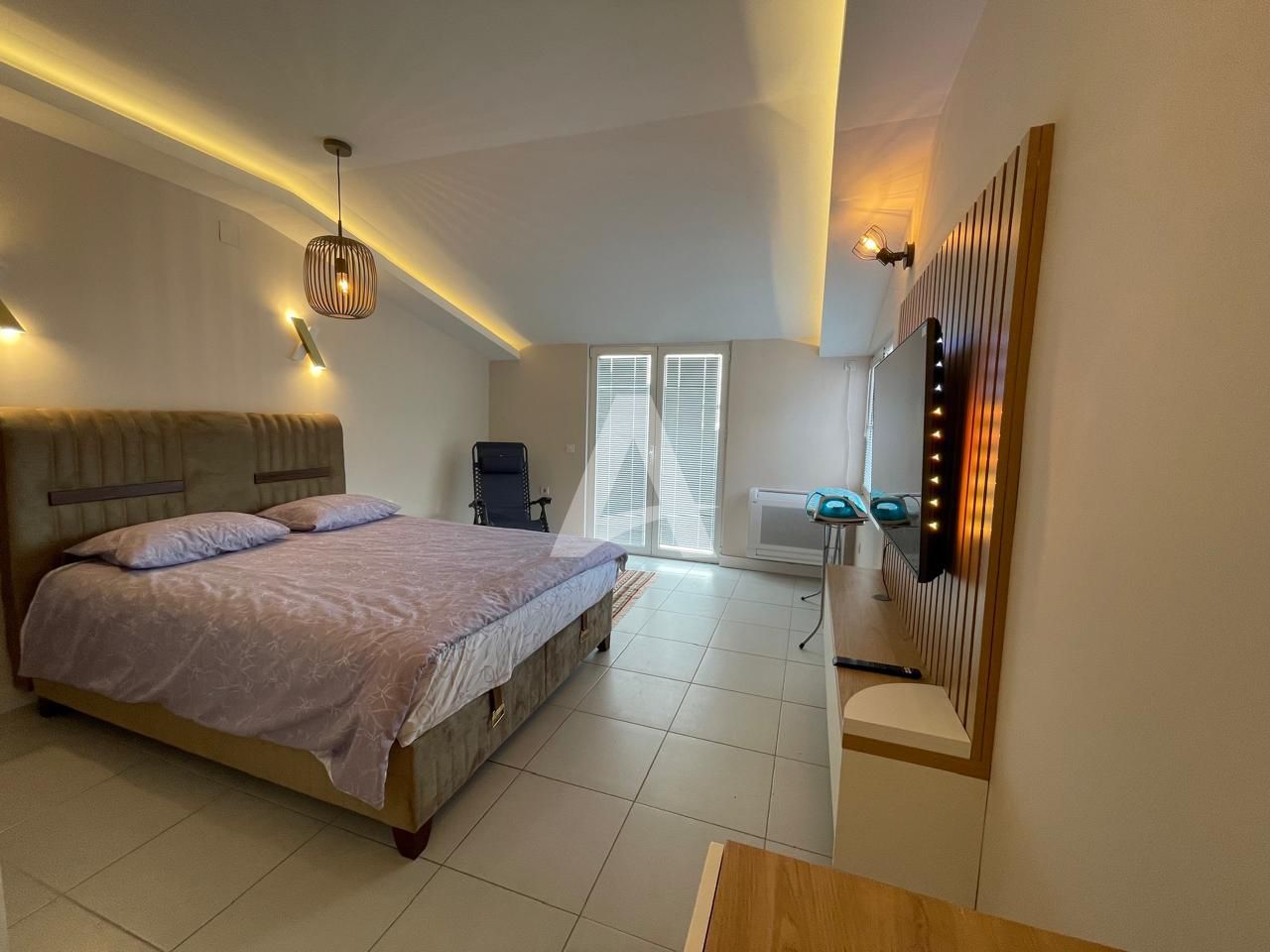 amforaproperty.com/Prodaja,Sveti Stefan-Jednosoban stan sa pogledom na more