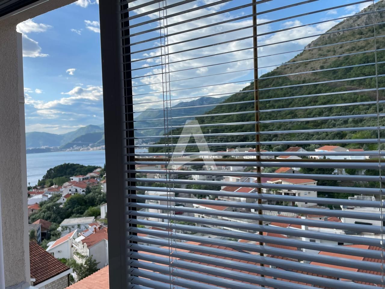 amforaproperty.com/Prodaja,Sveti Stefan-Jednosoban stan sa pogledom na more