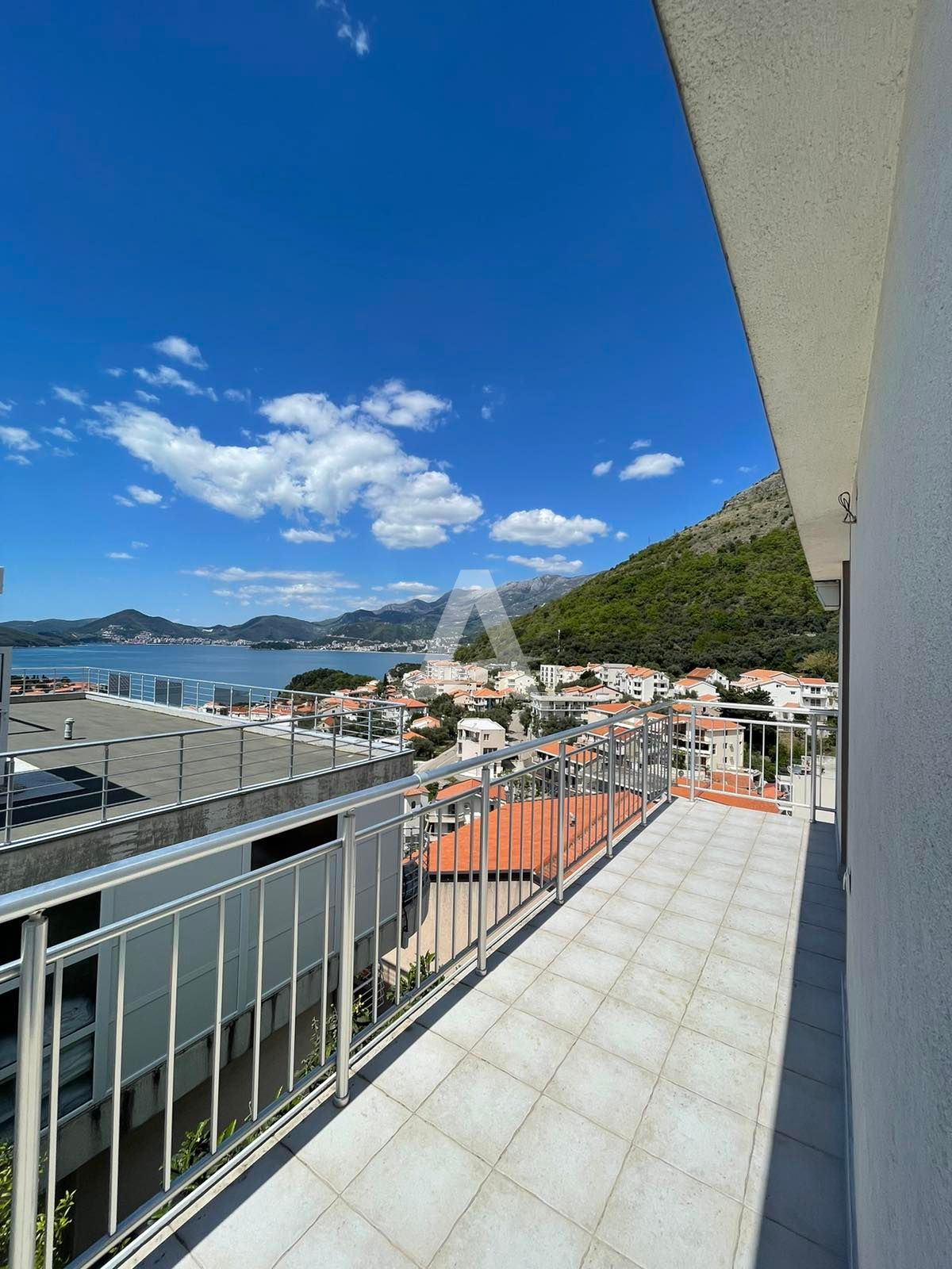 amforaproperty.com/Prodaja,Sveti Stefan-Jednosoban stan sa pogledom na more