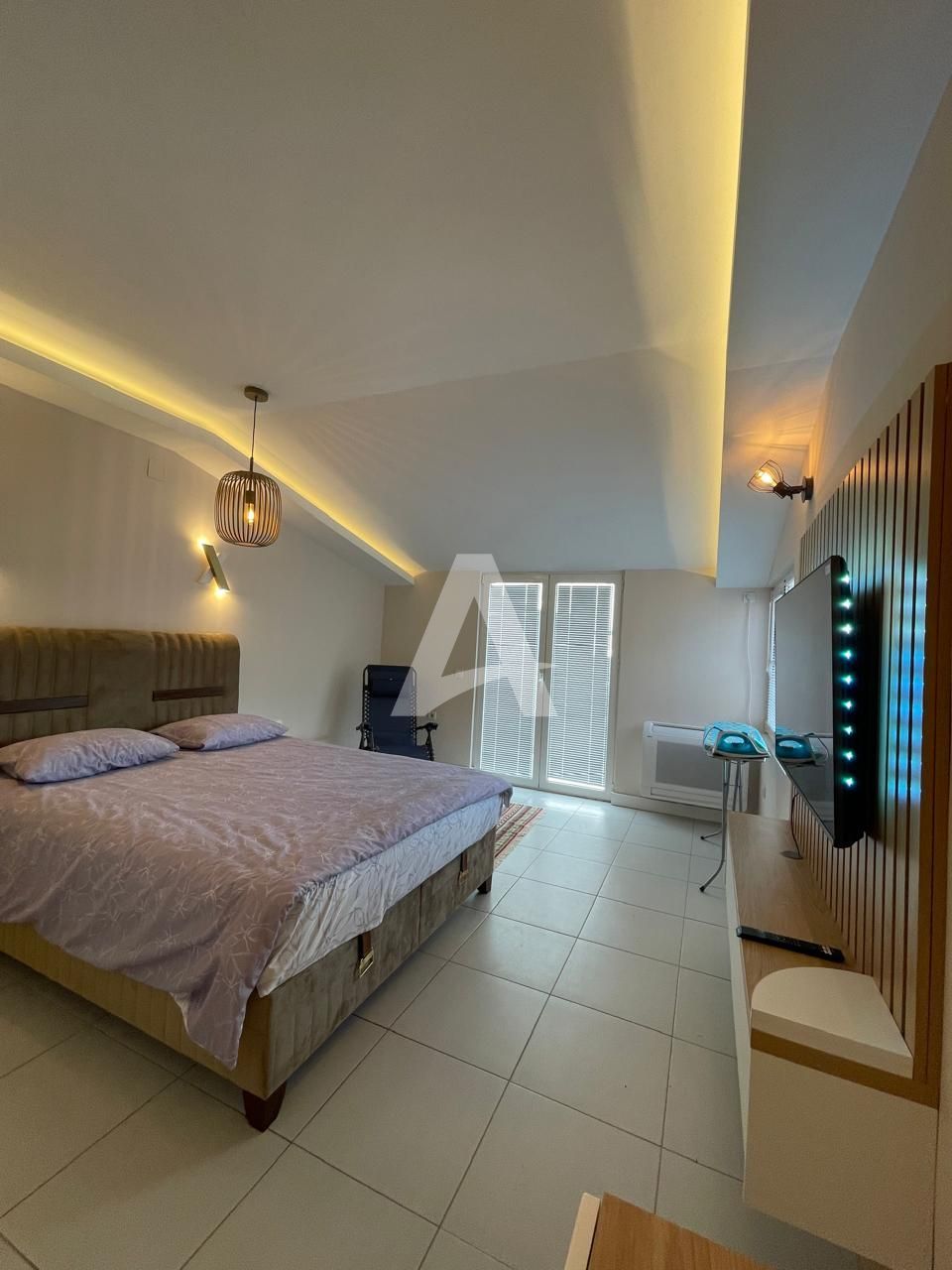 amforaproperty.com/Prodaja,Sveti Stefan-Jednosoban stan sa pogledom na more