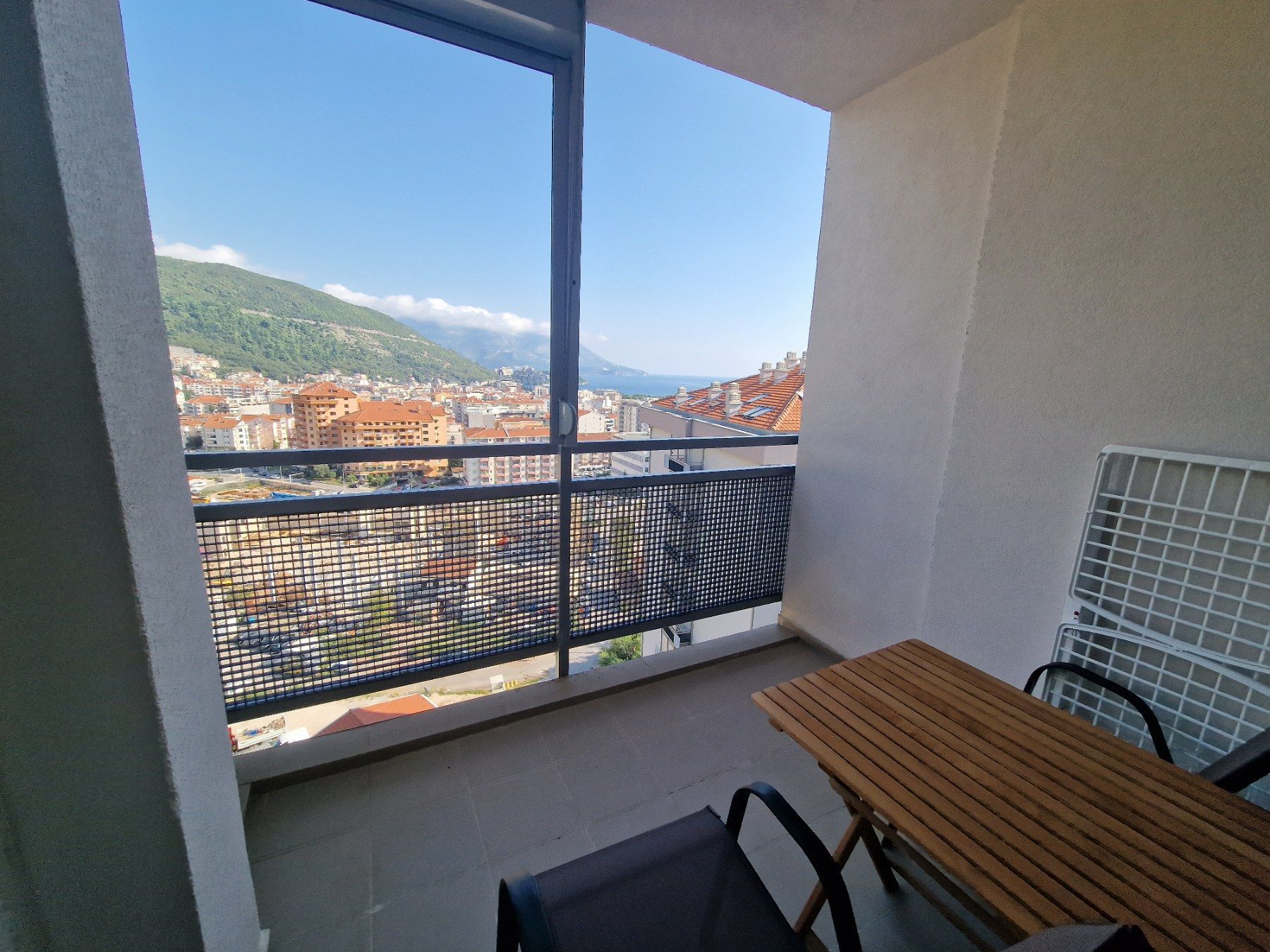 amforaproperty.com/JEDNOSOBAN STA 46M2 NA FANTASTIČNOJ LOKACIJI I PRELEPIM POGLEDOM NA MORE,DUBOVICA-BUDVA (NA DUZI PERIOD)