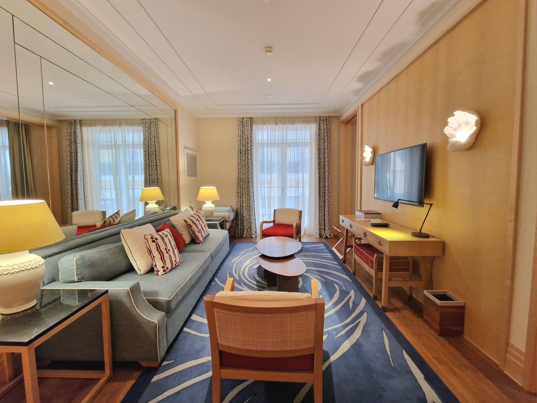 amforaproperty.com/Prodaje se luksuzan jendosoban stan u Regent hotelu, Porto Montenegro