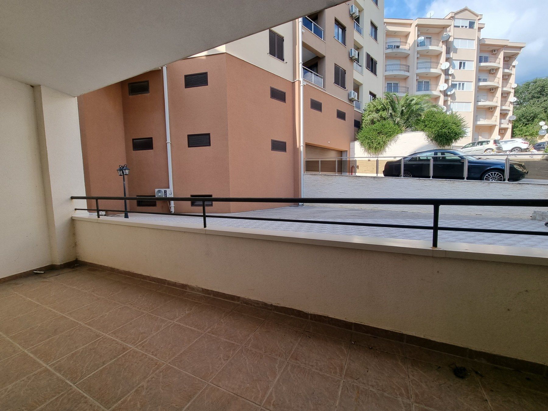 Studio za izdavanje u Becicima (na duzi period) - Amfora Real Estate