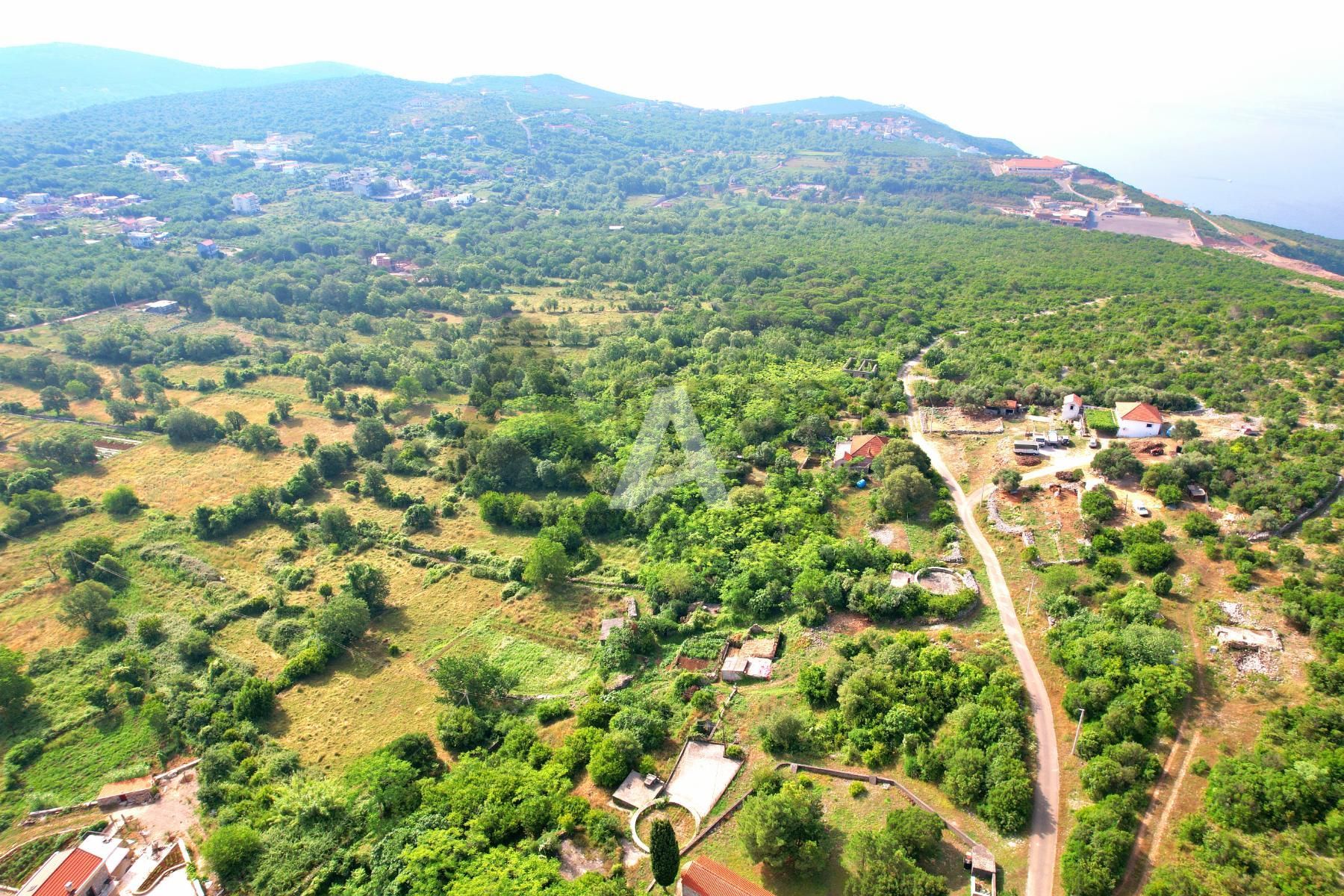 amforaproperty.com/Izuzetan plac u predivnom mestu Zagora, opština Kotor - 5320m2 sa bisternom i kućicom