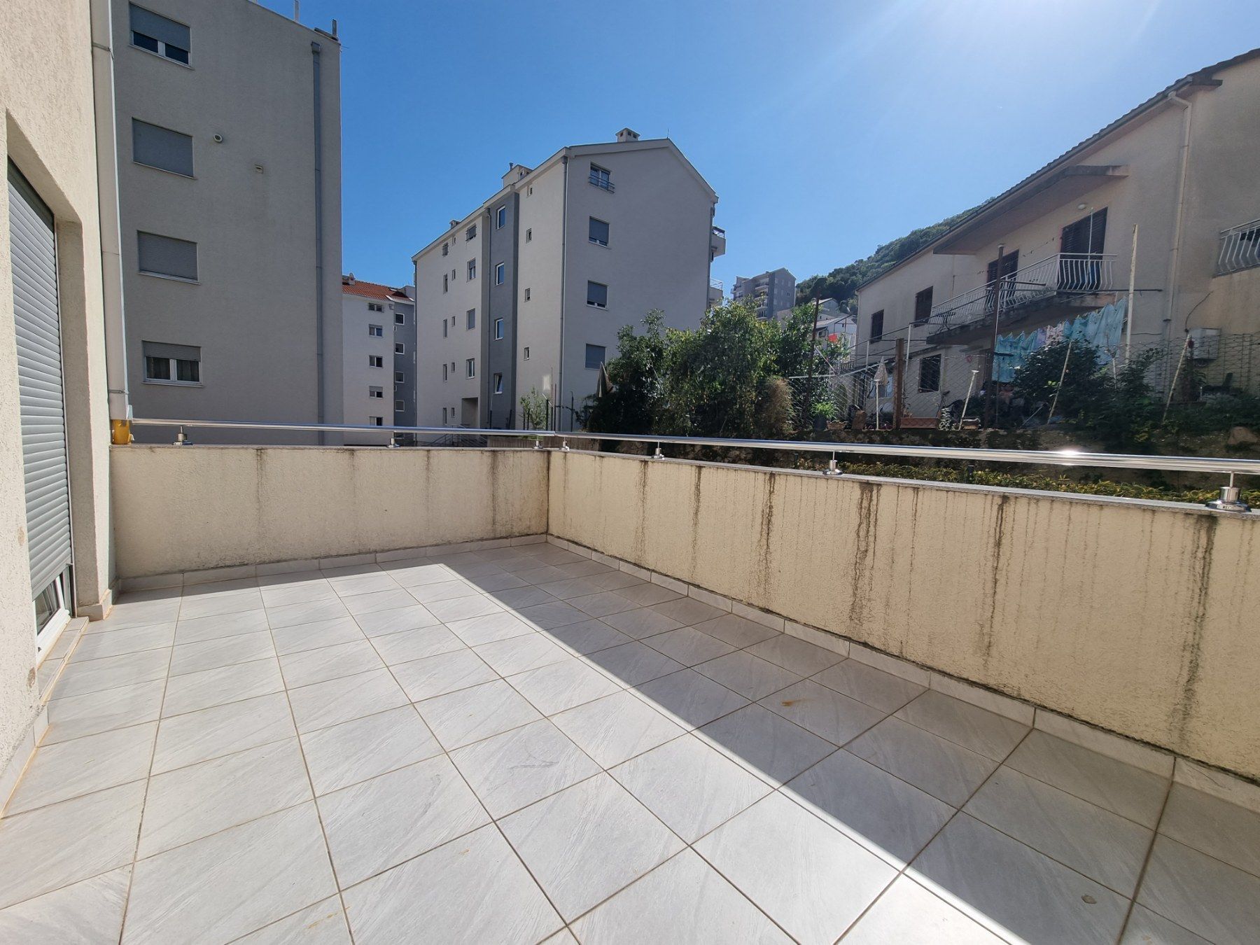 amforaproperty.com/Dvosoban stan za izdavanje u Budvi (na duzi period)