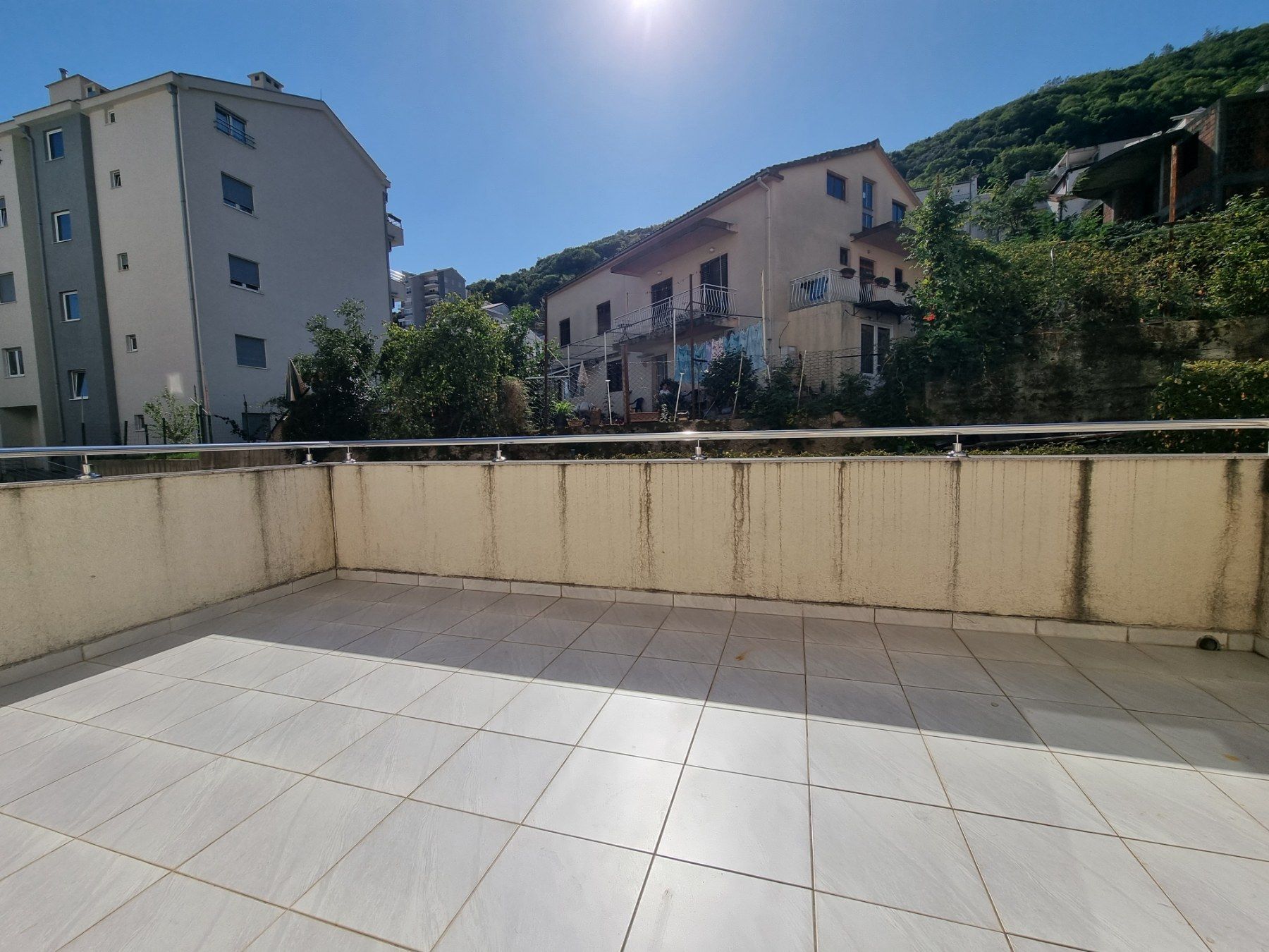 amforaproperty.com/Dvosoban stan za izdavanje u Budvi (na duzi period)