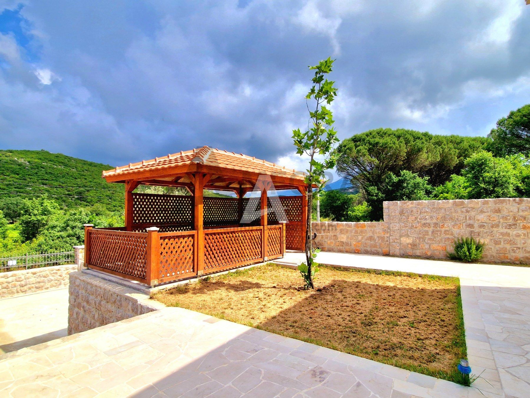 amforaproperty.com/Ekskluzivna vila sa bazenom na duzi period ,Zagora,opština Kotor