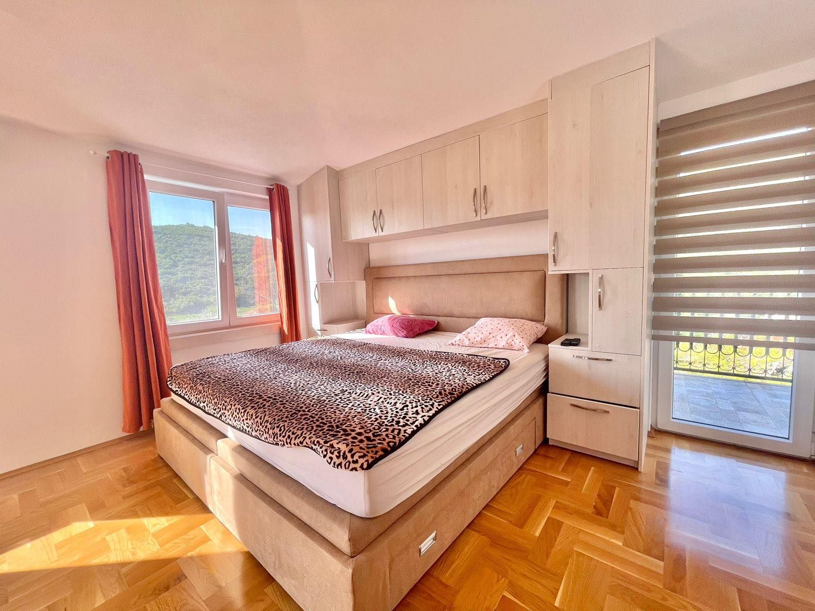 amforaproperty.com/Ekskluzivna vila sa bazenom -Zagora,opština Kotor (na duzi period)