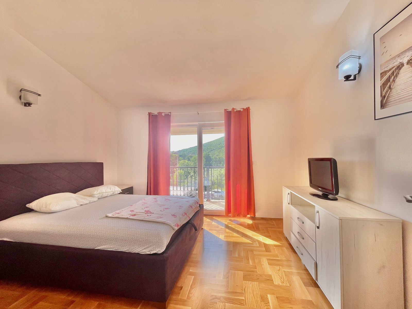 amforaproperty.com/Ekskluzivna vila sa bazenom -Zagora,opština Kotor (na duzi period)
