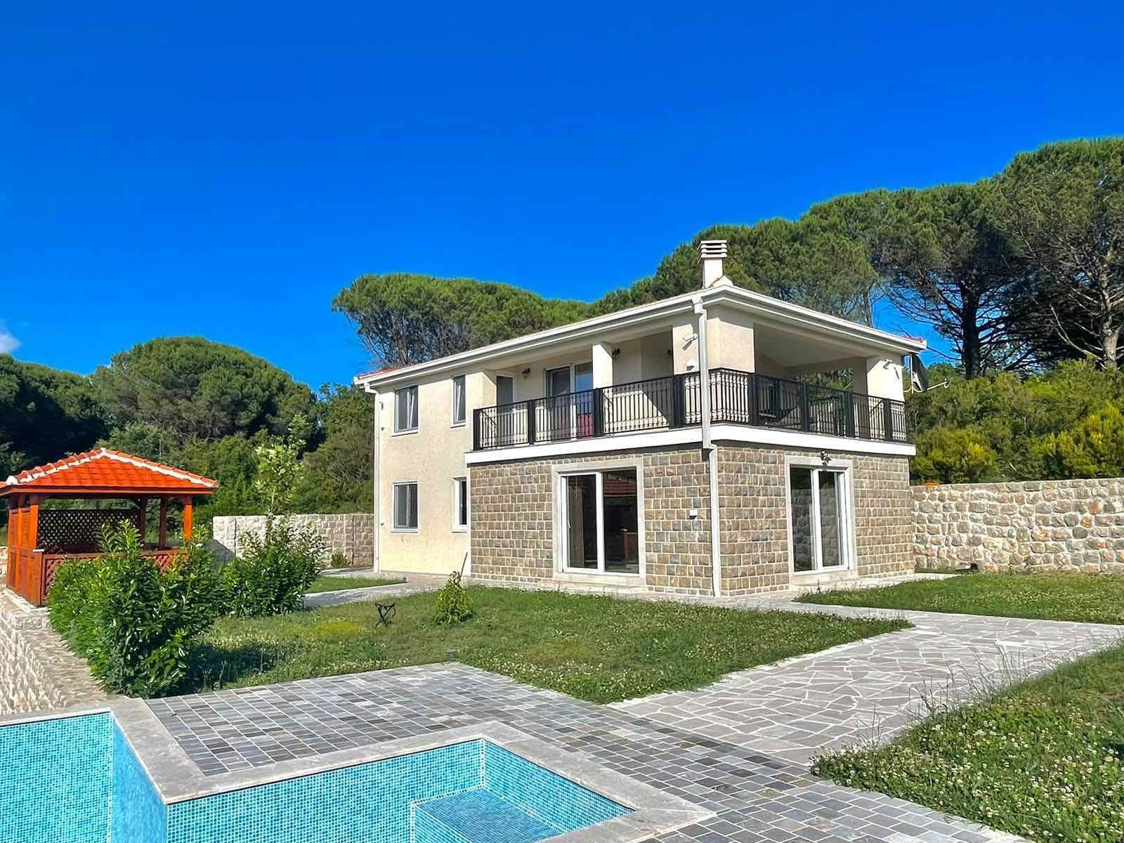 amforaproperty.com/Ekskluzivna vila sa bazenom -Zagora,opština Kotor (na duzi period)
