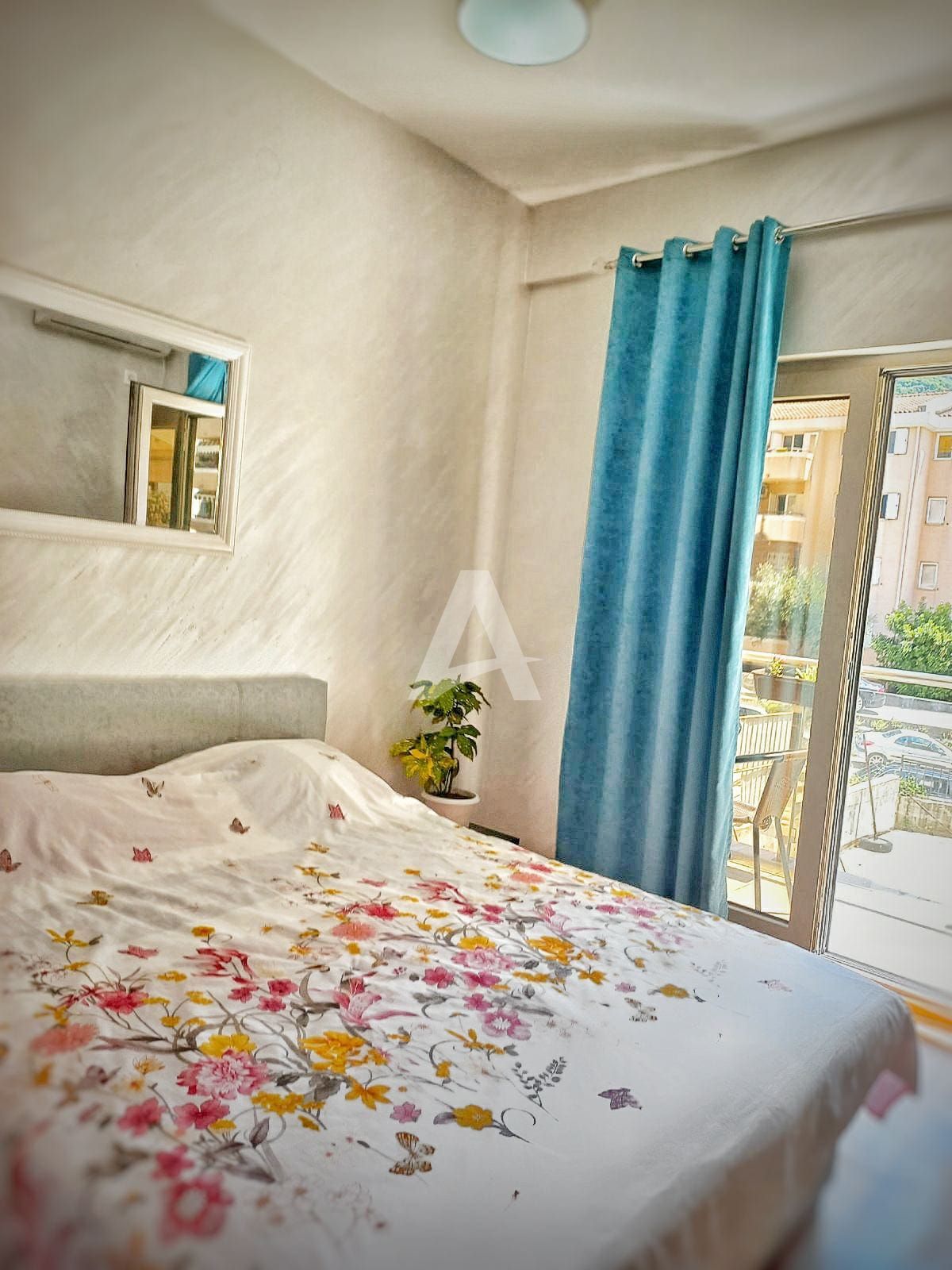 amforaproperty.com/Studio apartman na atraktivnoj lokaciji u Budvi (na duzi period)