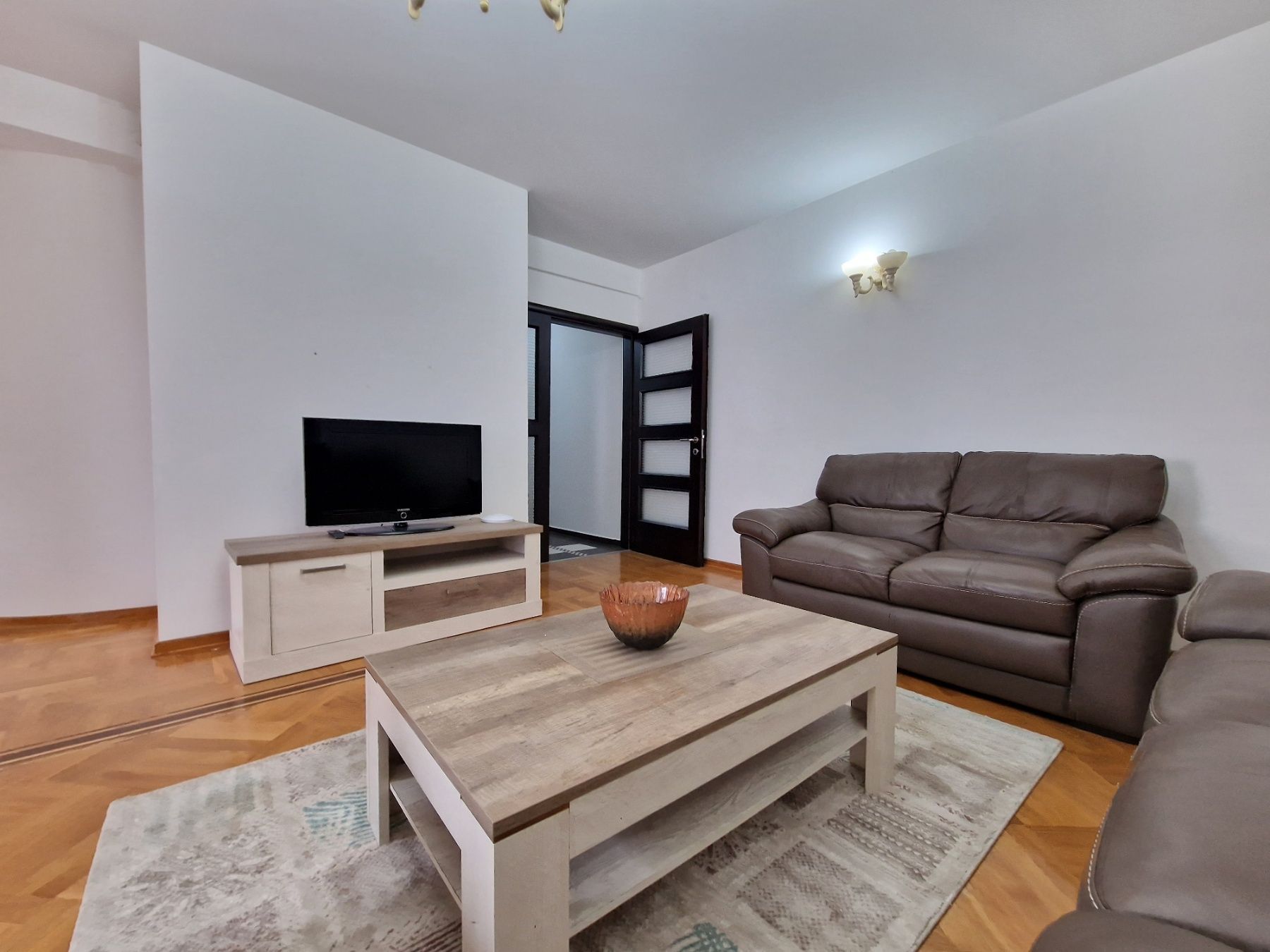 amforaproperty.com/Dvosoban namesten stan 109m2 na atraktivnoj lokaciji u Budvi