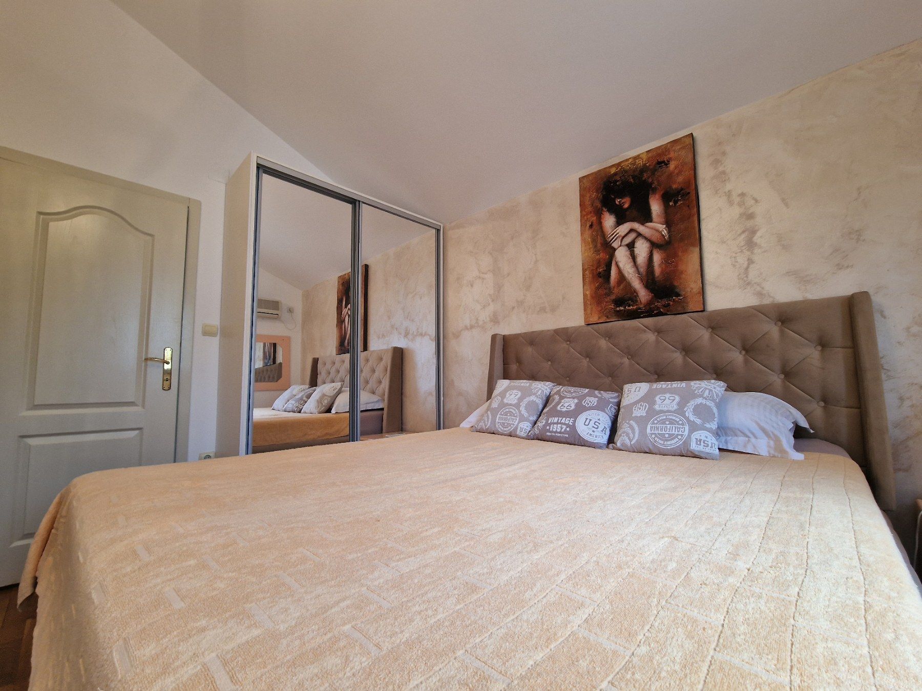 Dupleks dvosoban stan na 200 metara od mora,Budva (Dostupan od 01.01.2026 na duzi period) - Amfora Real Estate