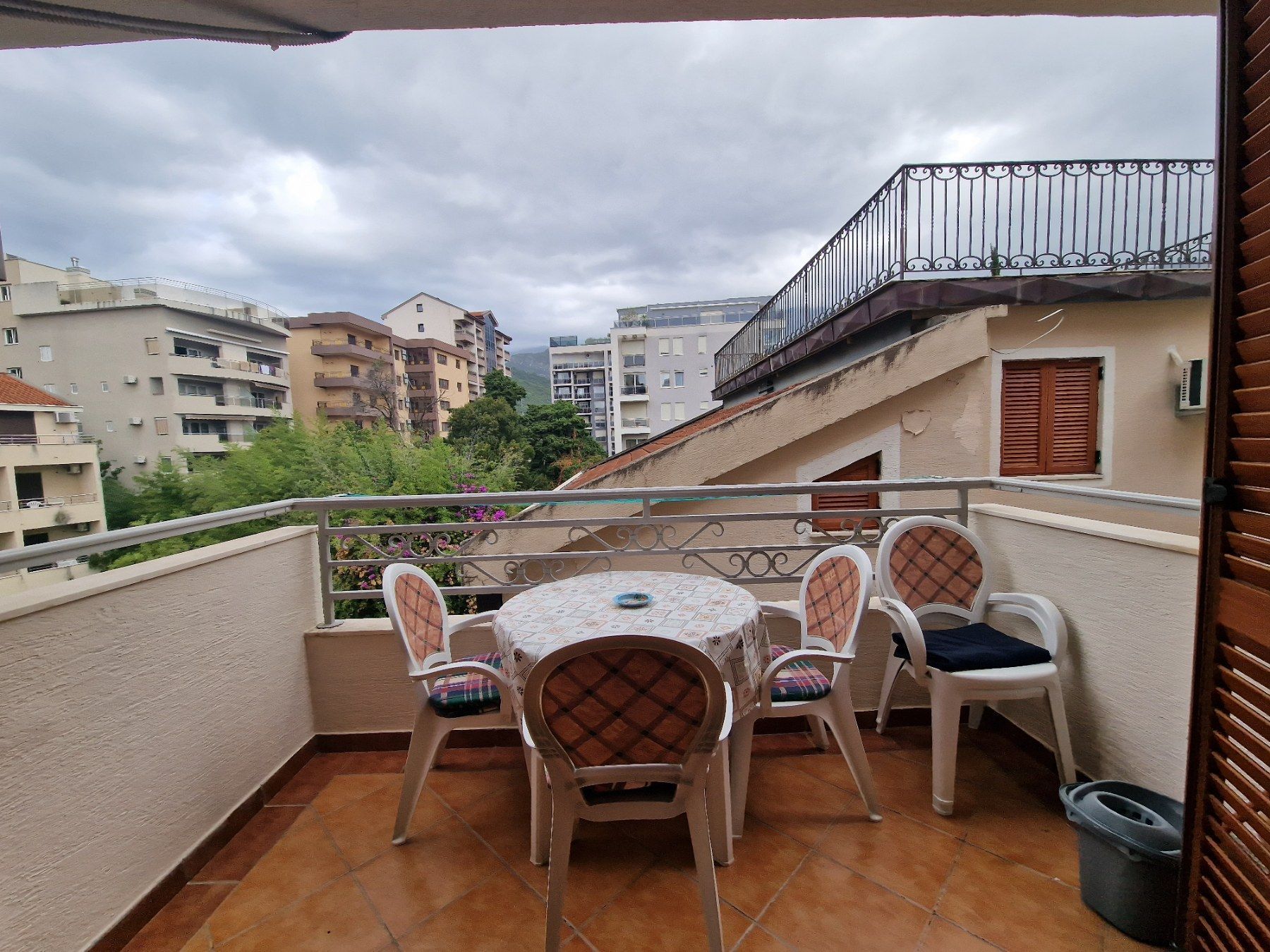 Dupleks dvosoban stan na 200 metara od mora,Budva (Dostupan od 01.01.2026 na duzi period) - Amfora Real Estate