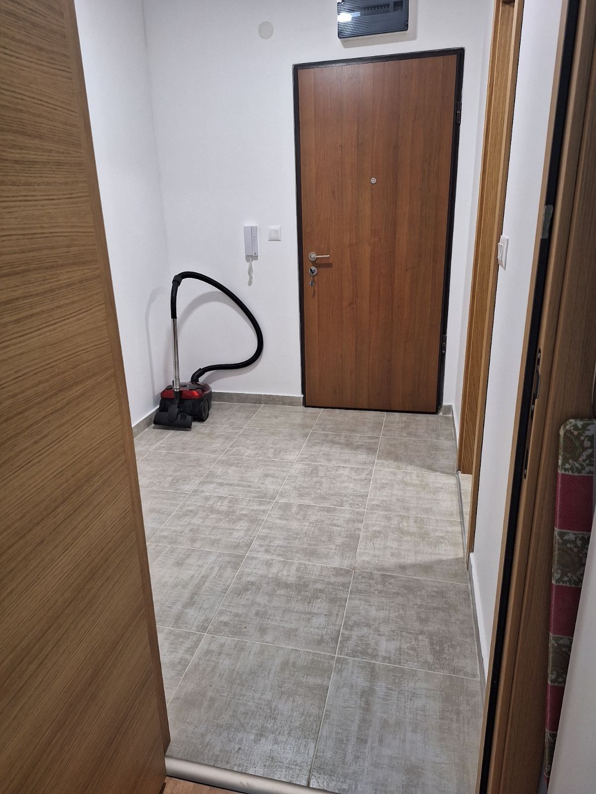 amforaproperty.com/JEDNOSOBAN STAN SA POGLEDOM NA MORE,DUBOVICA-BUDVA