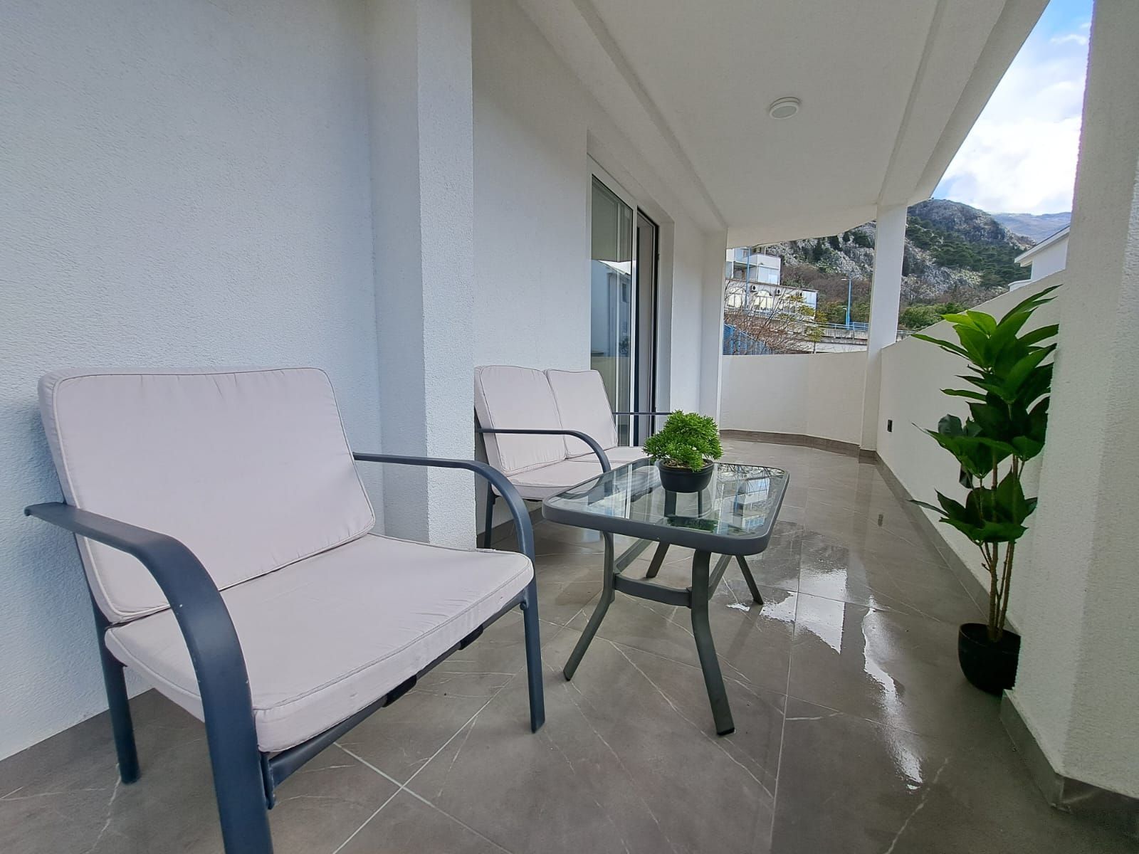 amforaproperty.com/Dvosoban moderno opremljen stan,Dobrota (NA DUZI PERIOD)