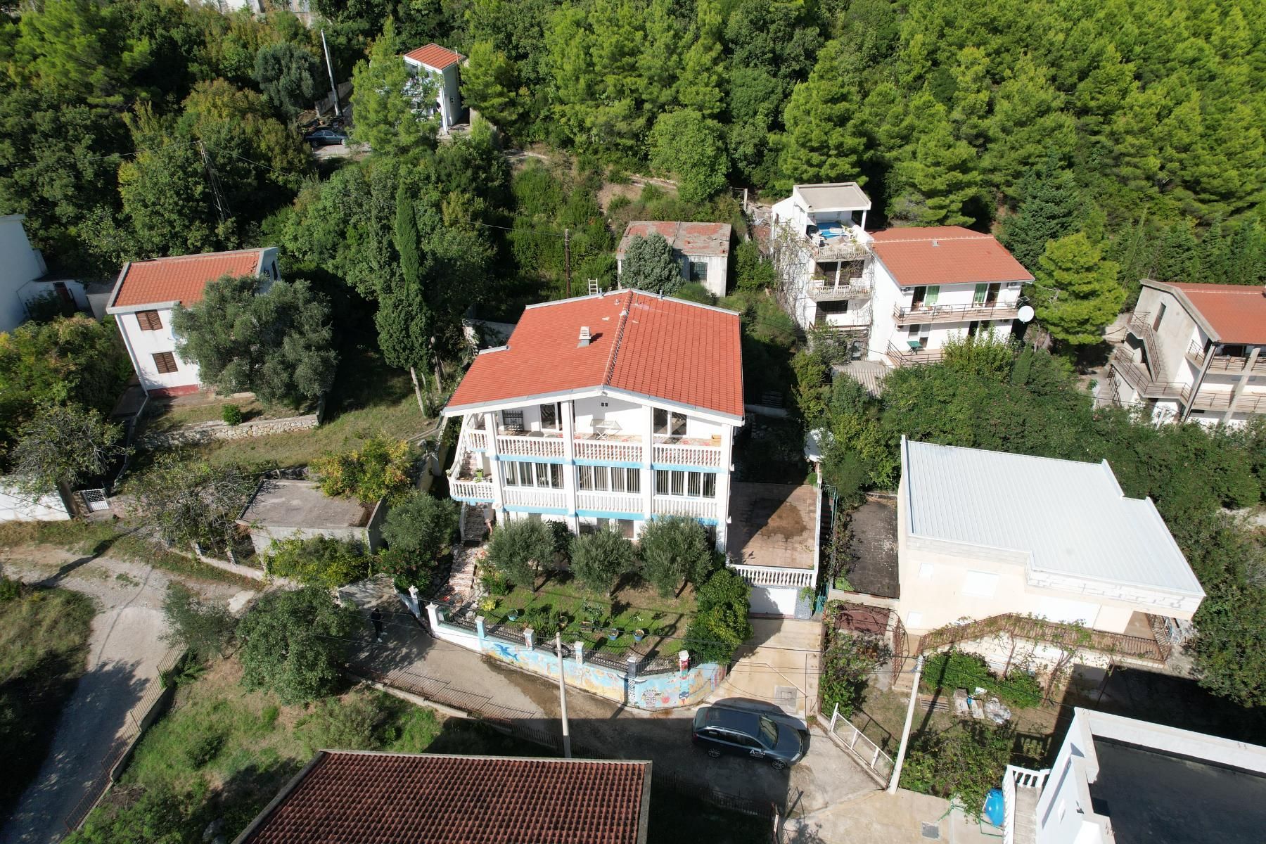 amforaproperty.com/Kuća na prodaju s mogućnošću delimične dupovine po spratovima