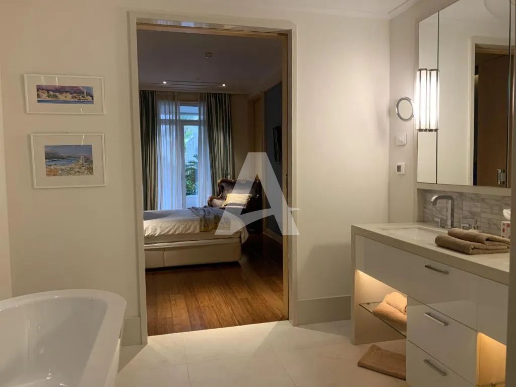 amforaproperty.com/Luksuzan jendosoban stan u Regent hotelu, Porto Montenegro (NA DUZI PERIOD)