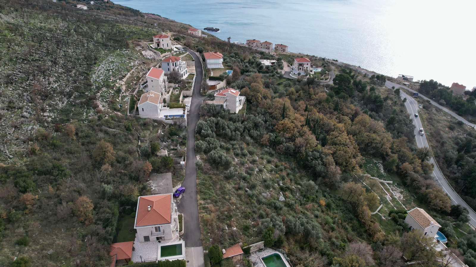 amforaproperty.com/Luksuzna vila sa bazenom i pogledom na more u Rezevicima