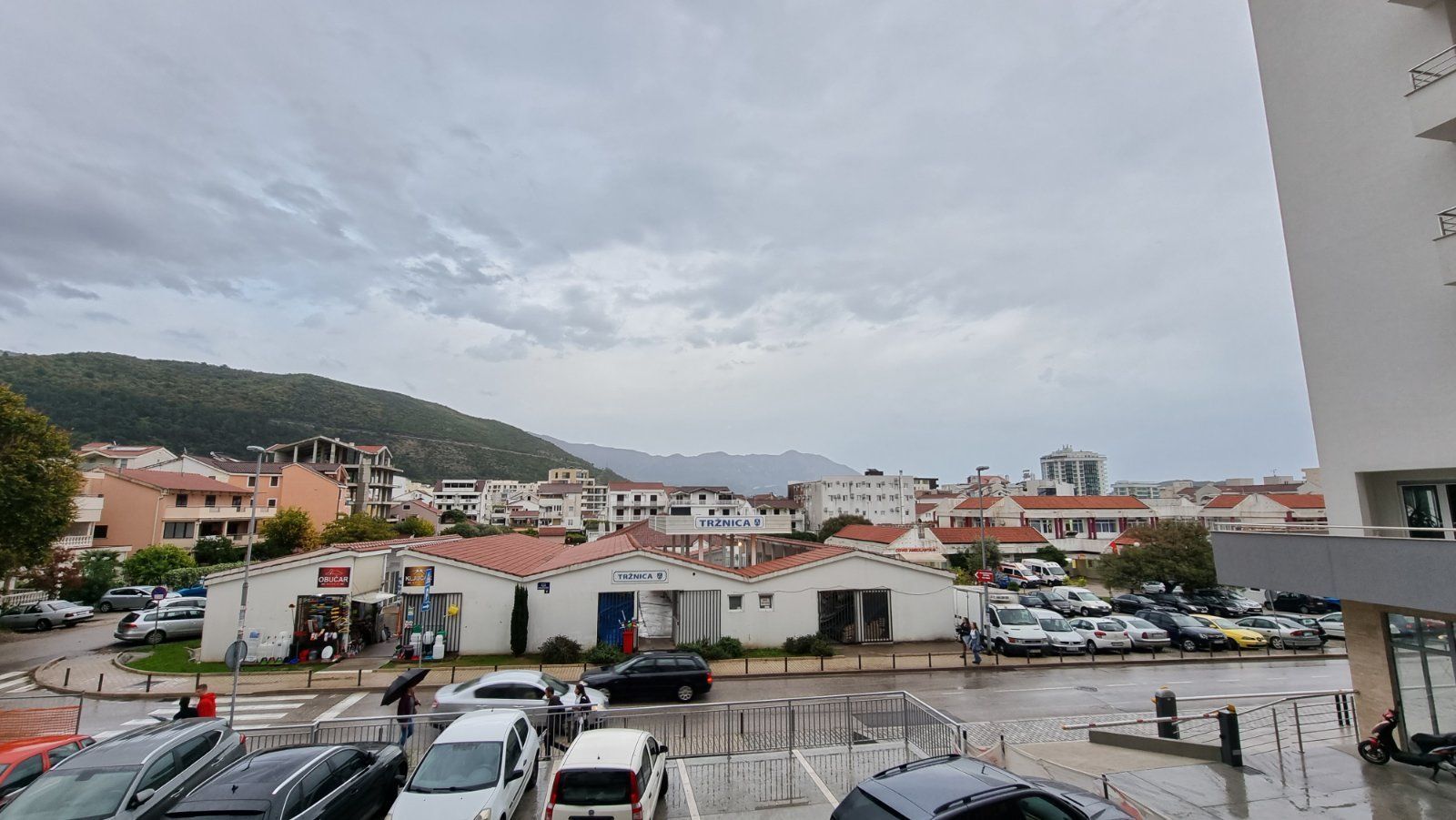 Izdaje se jednosoban luksuzan stan na autobuskoj stanici u Budvi ( NA DUZI PERIOD) - Amfora Real Estate