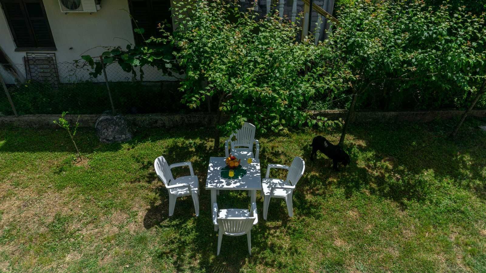 amforaproperty.com/Trospratna kuca apartmanskog tipa,Lastva Grbaljska-Budva