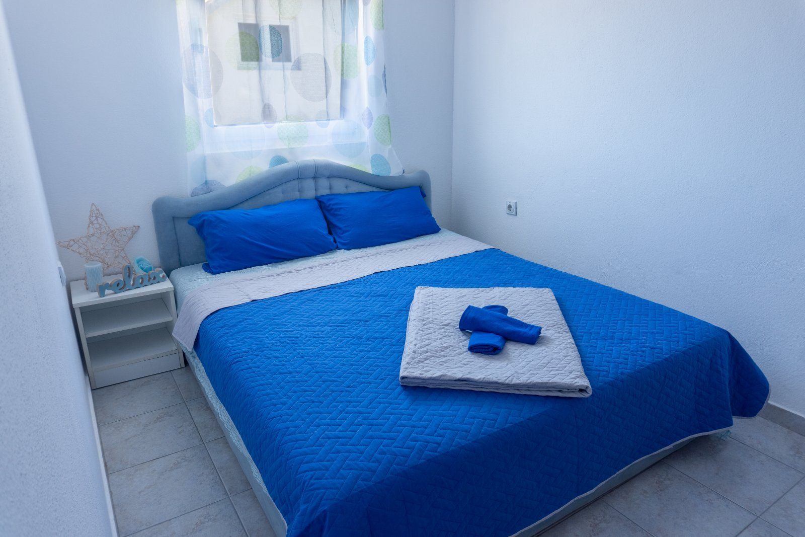 amforaproperty.com/Trospratna kuca apartmanskog tipa,Lastva Grbaljska-Budva