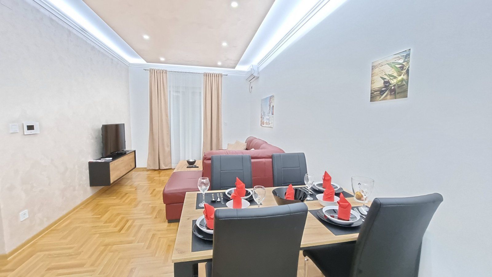 Izdaje se jednosoban luksuzan stan na autobuskoj stanici u Budvi ( NA DUZI PERIOD) - Amfora Real Estate