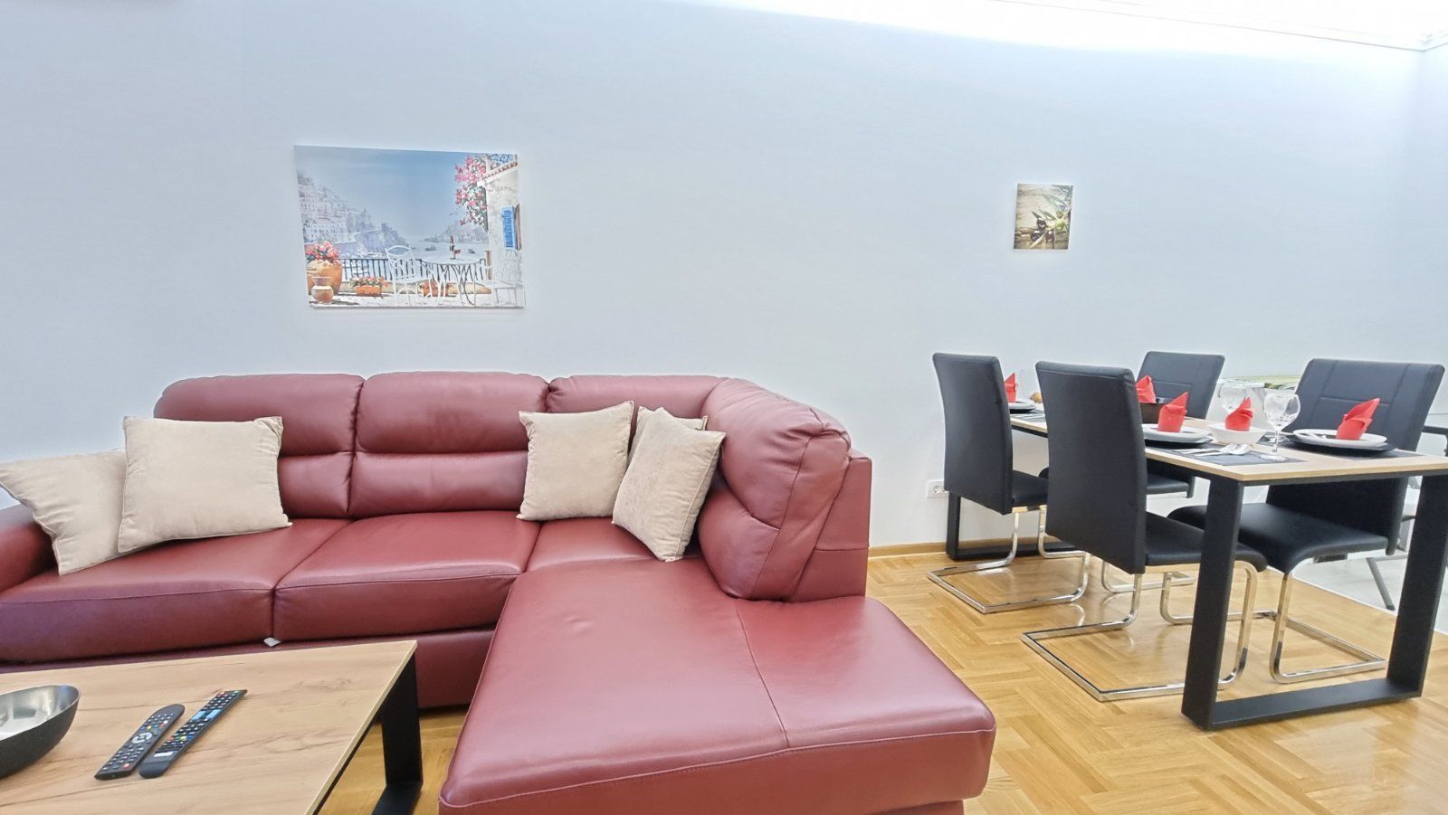 Izdaje se jednosoban luksuzan stan na autobuskoj stanici u Budvi ( NA DUZI PERIOD) - Amfora Real Estate