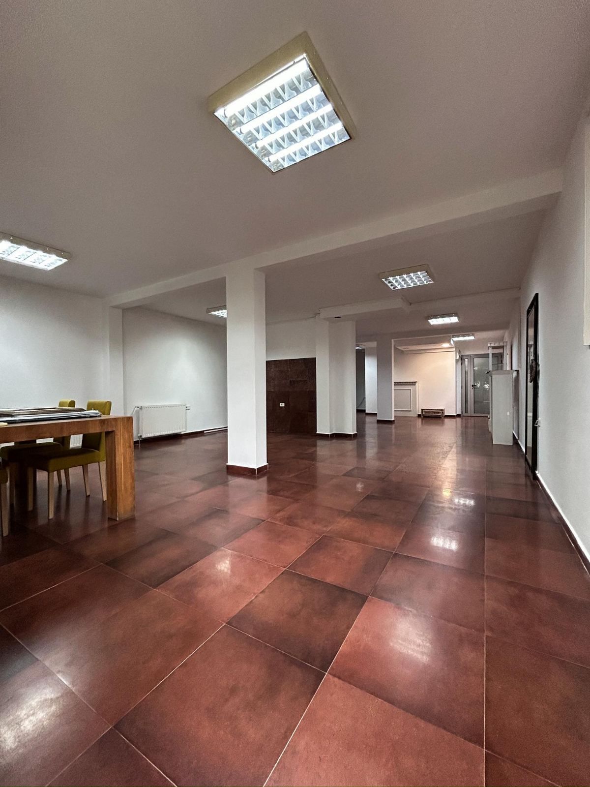 Poslovni prostor 81m2 u Budvi, Babin Do (IZDAVANJE NA DUZI PERIOD,DOSTUPAN OD 15.10.2025) - Amfora Real Estate