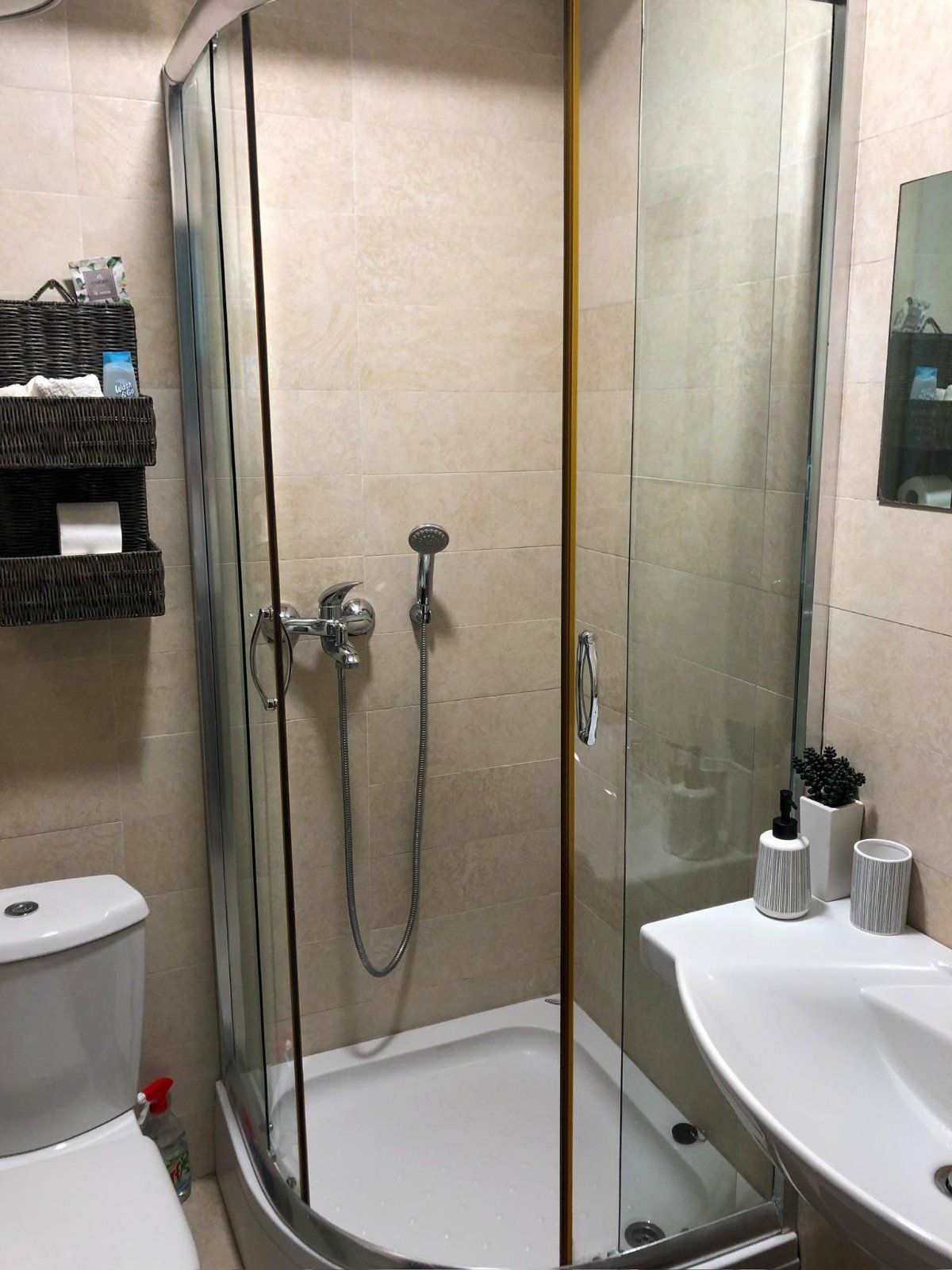 Poslovni prostor 81m2 u Budvi, Babin Do (IZDAVANJE NA DUZI PERIOD,DOSTUPAN OD 15.10.2025) - Amfora Real Estate