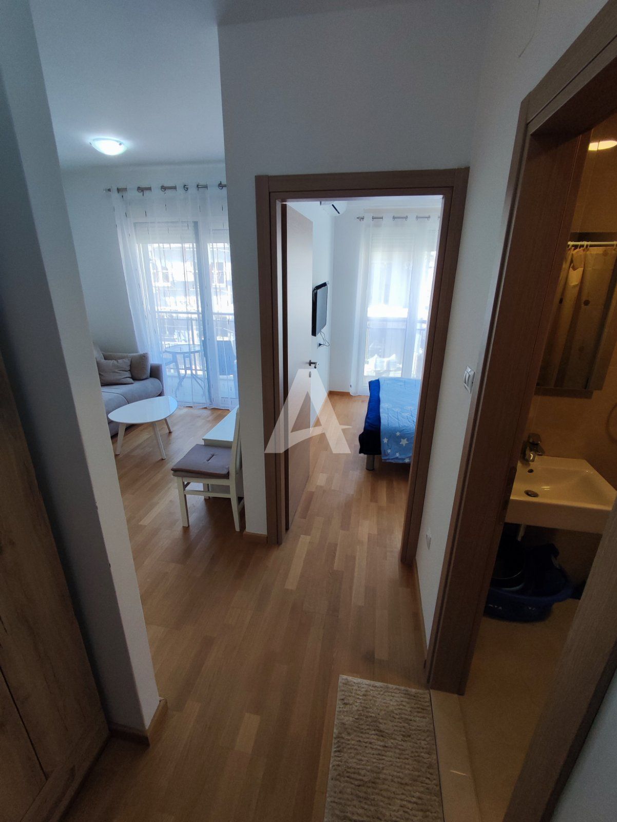 amfora/Jednosoban moderno opremljen stan na atraktivnoj lokaciji,Budva. (NA PERIOD DO 30.08.2024)