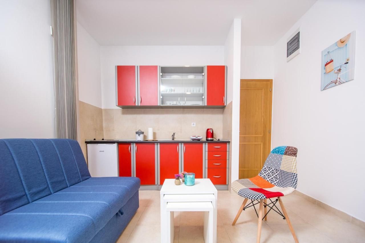 Studio apartman za izdavanje – Rozino, Budva (Izdavanje na duzi period,dostupan od 17.03.2026) - Amfora Real Estate