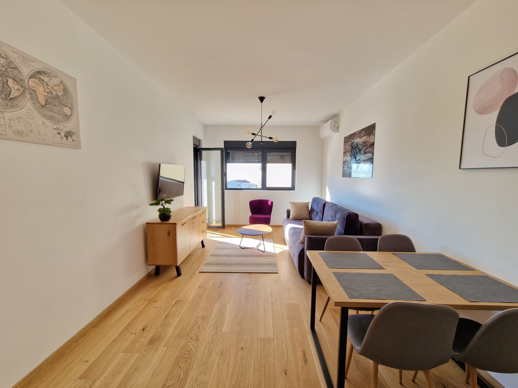 Moderan jednosoban stan sa garaznim mestom i pogledom na more, Bečići (NA DUZI PERIOD) - Amfora Real Estate