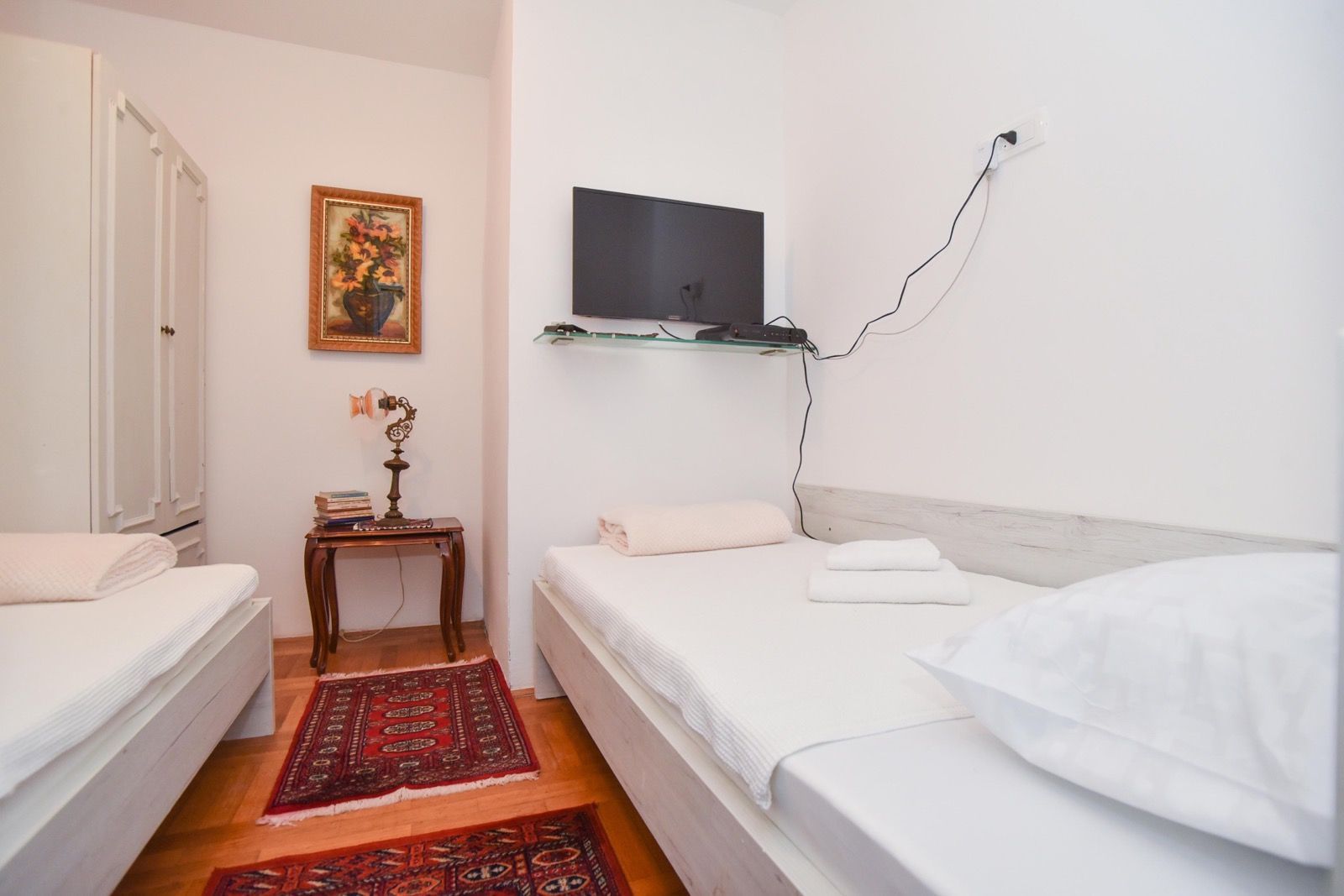 Izdaje se garsonjera 24m², Slovenska plaža Budva – 200m od mora (Na period do 15.06.2025) - Amfora Real Estate