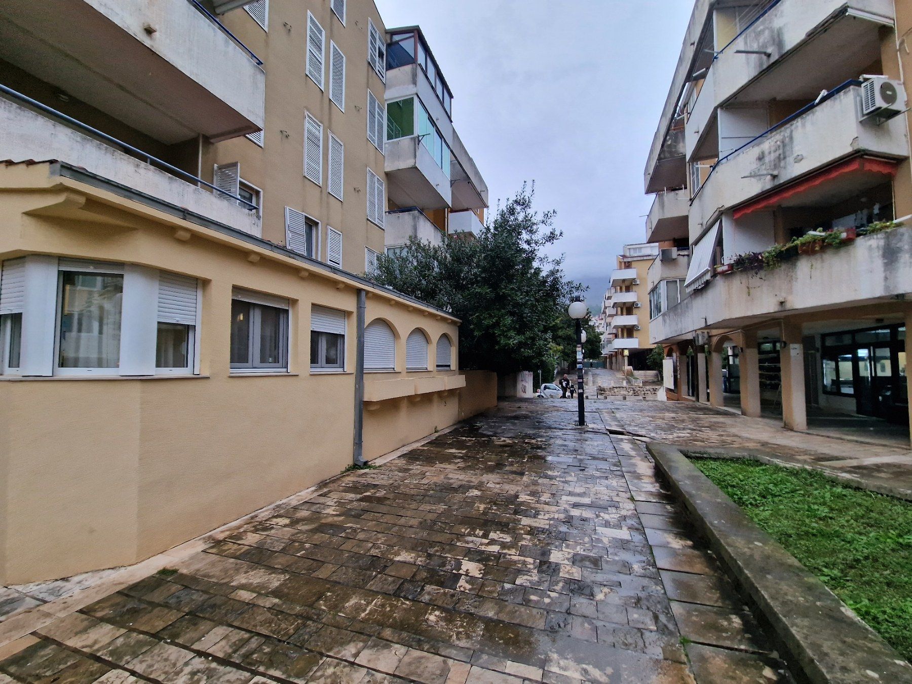 amforaproperty.com/Jednosoban stan sa malim pogledom na more Adok, Budva