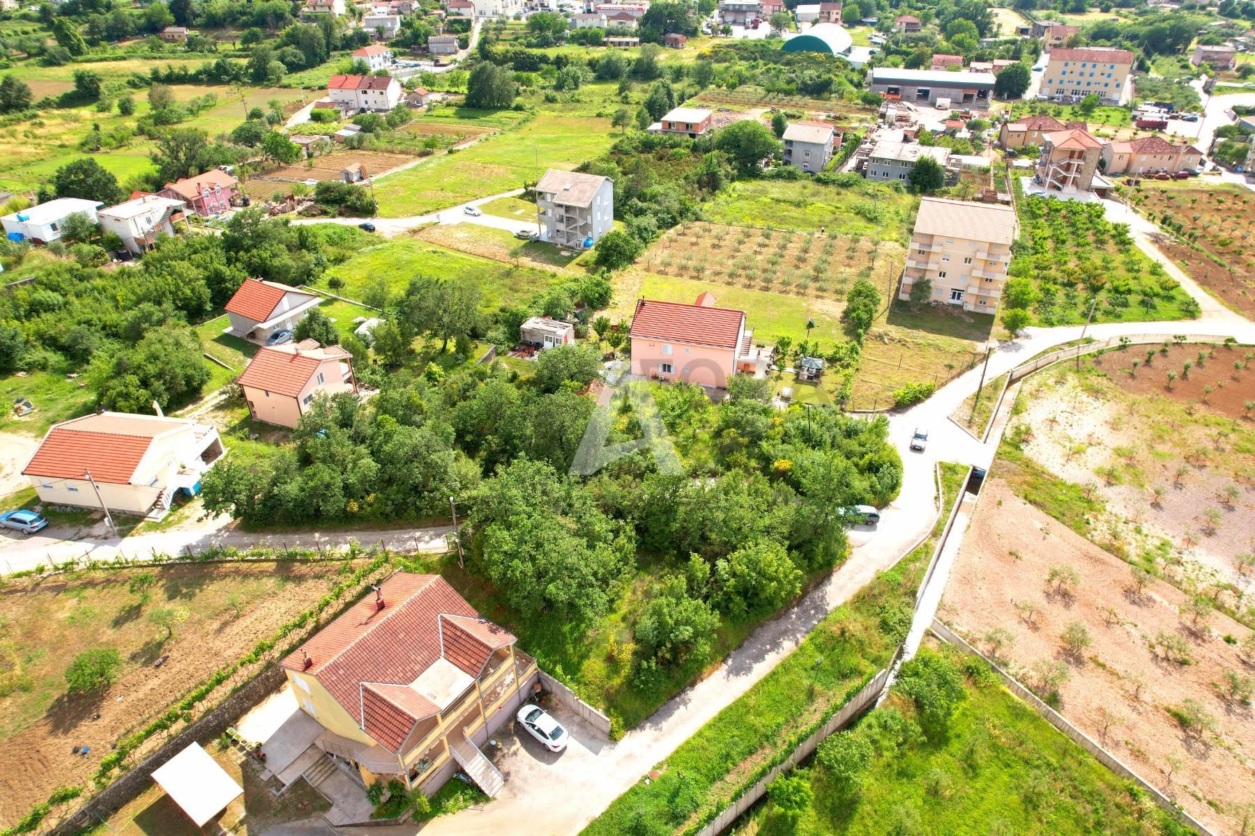 amforaproperty.com/Urbanizovan plac 1202m2 ,RADANOVICI - OPSTINA KOTOR