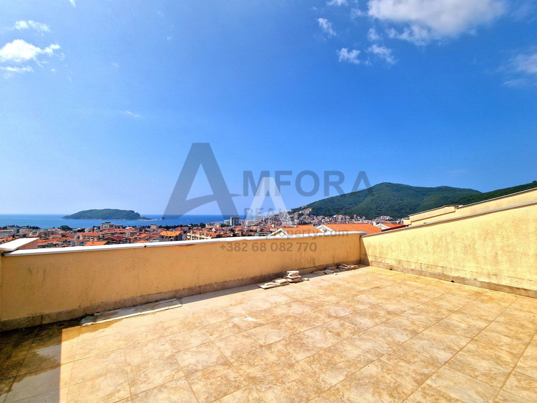 amforaproperty.com/Petosoban namesten stan 160m2 sa panoramskim pogledom na more i grad, Lazi - Budva (Mogućnost plaćanja u rate)