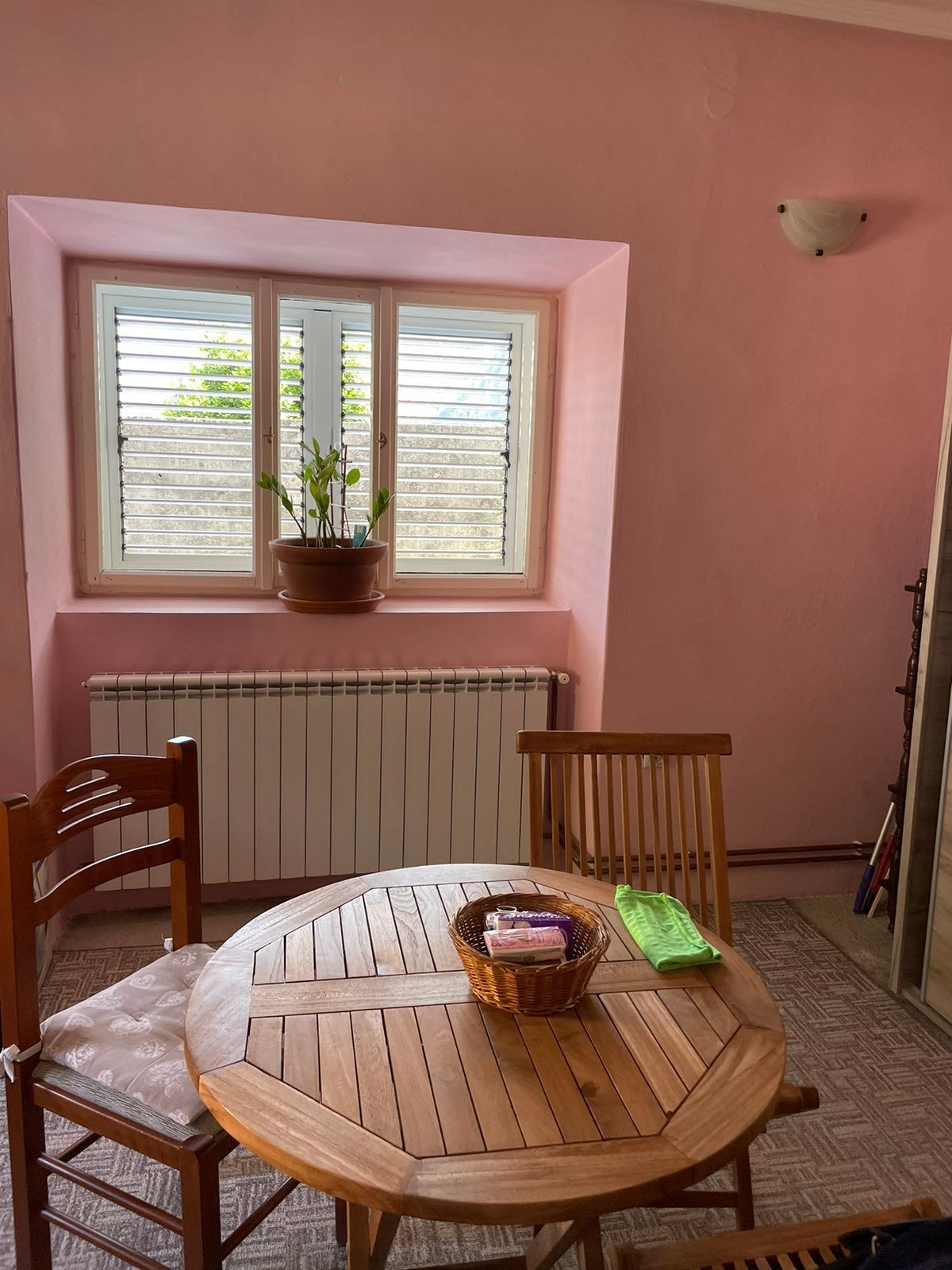 amforaproperty.com/Prodaja kuće sa placem u Škaljarima,Kotor