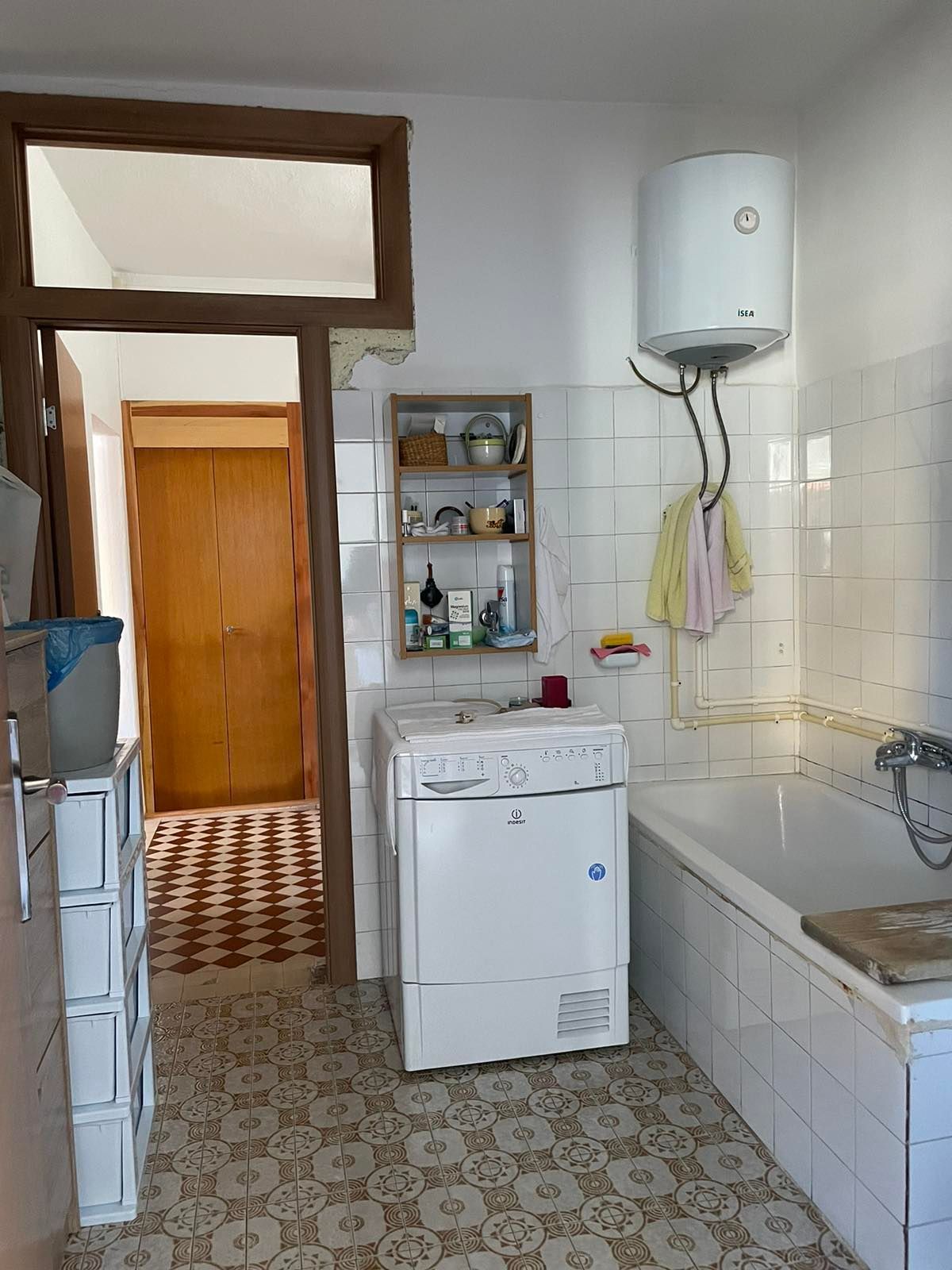 amforaproperty.com/Prodaja kuće sa placem u Škaljarima,Kotor