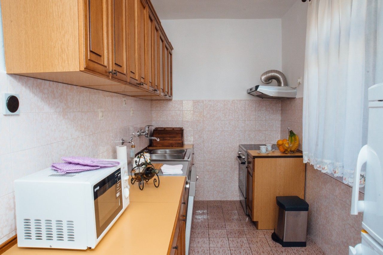 amforaproperty.com/Prodaja kuće sa placem u Škaljarima,Kotor