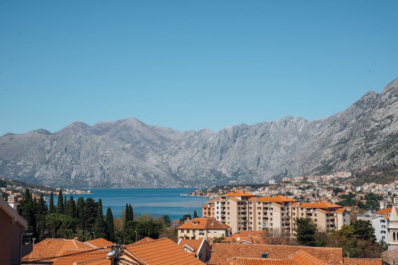 amforaproperty.com/Prodaja kuće sa placem u Škaljarima,Kotor