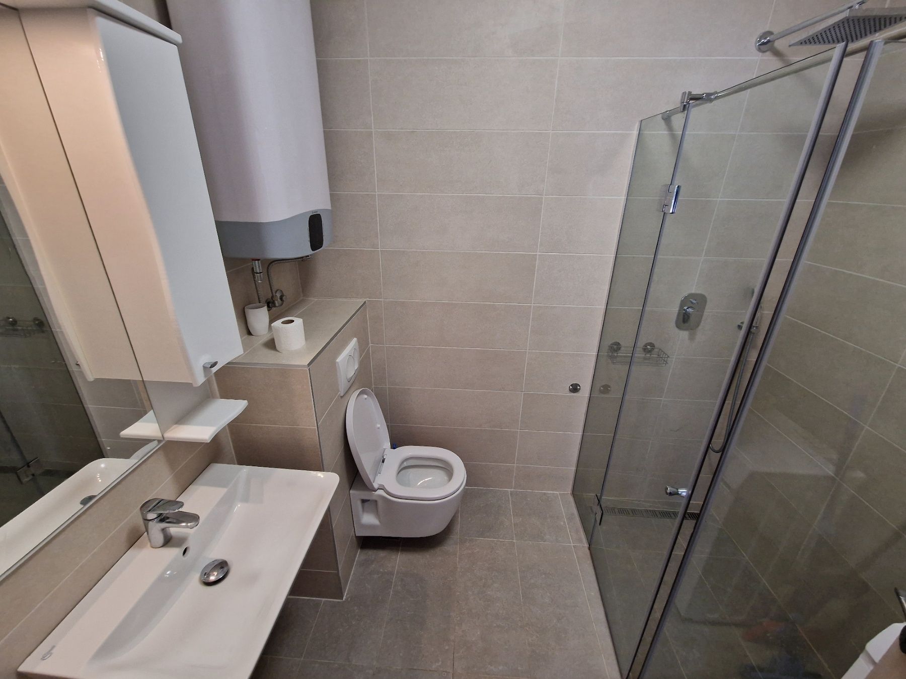 amforaproperty.com/Moderno opremljen jednosoban stan na atraktivnoj lokaciji,Topliski put-Budva.(NA DUZI VREMENSKI PERIOD)
