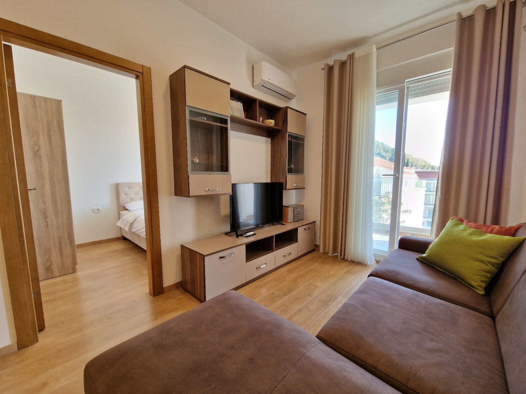 Jednosoban stan sa pogledom na more i grad u Budvi,Podkosljun (NA DUZI PERIOD) - Amfora Real Estate