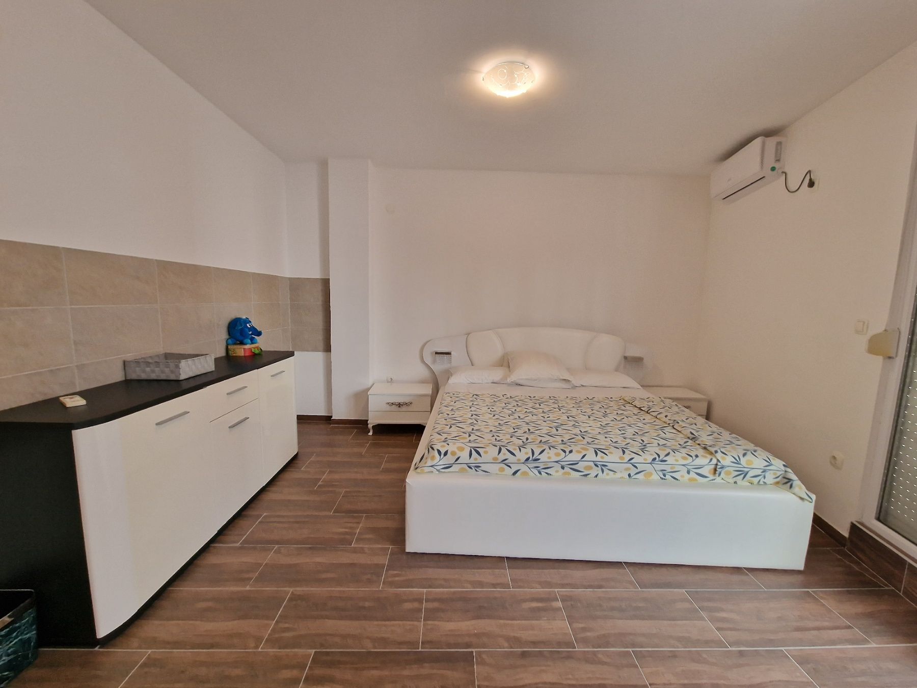 amforaproperty.com/Dva Studio Apartmana s Pogledom na More - Bečići, 94m2,Garazno Mesto - Investiciona Prilika!