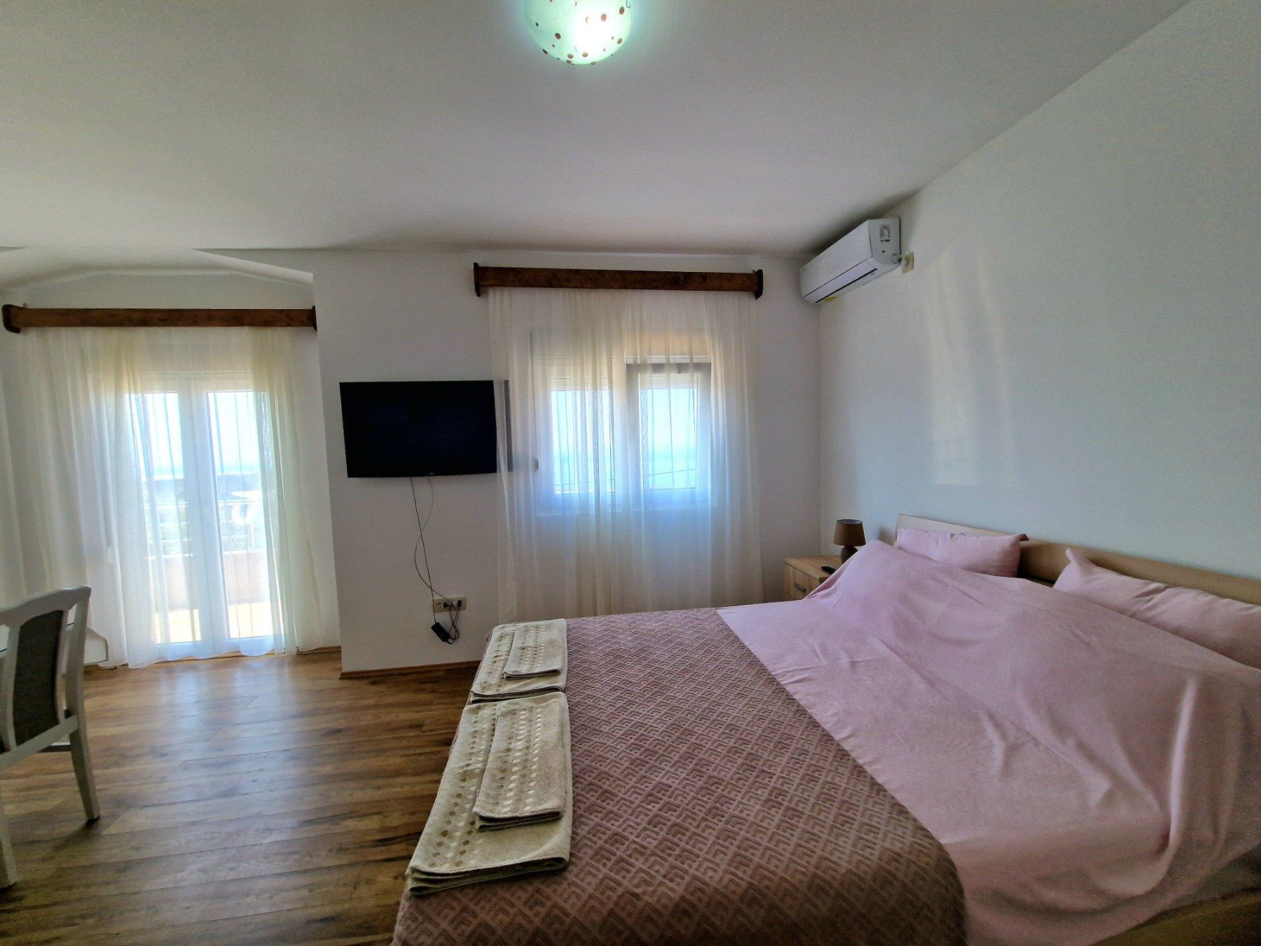 amforaproperty.com/Kuca sa bazenom i pogledom na more,Krimovica-Kotor