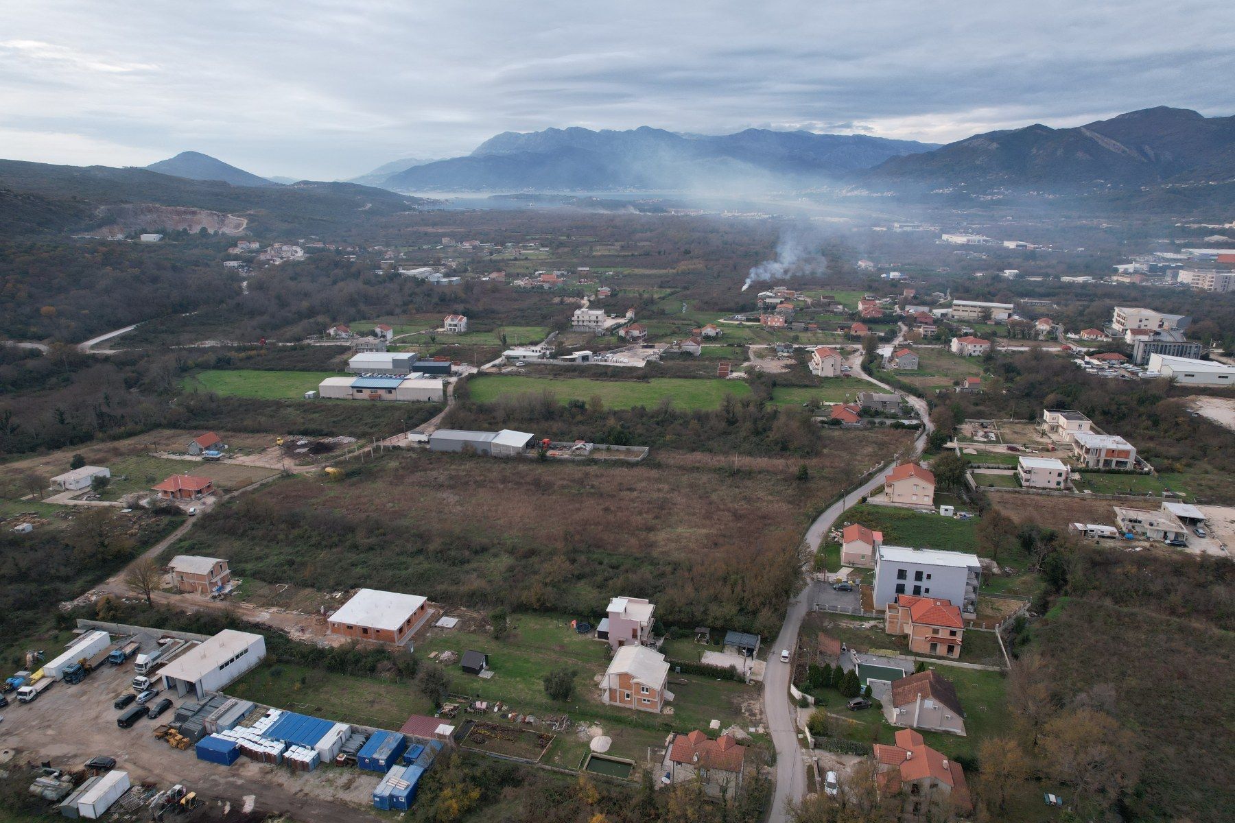 amforaproperty.com/Urbanizovani plac 3369m2 u Radanovićima,opstina Kotor