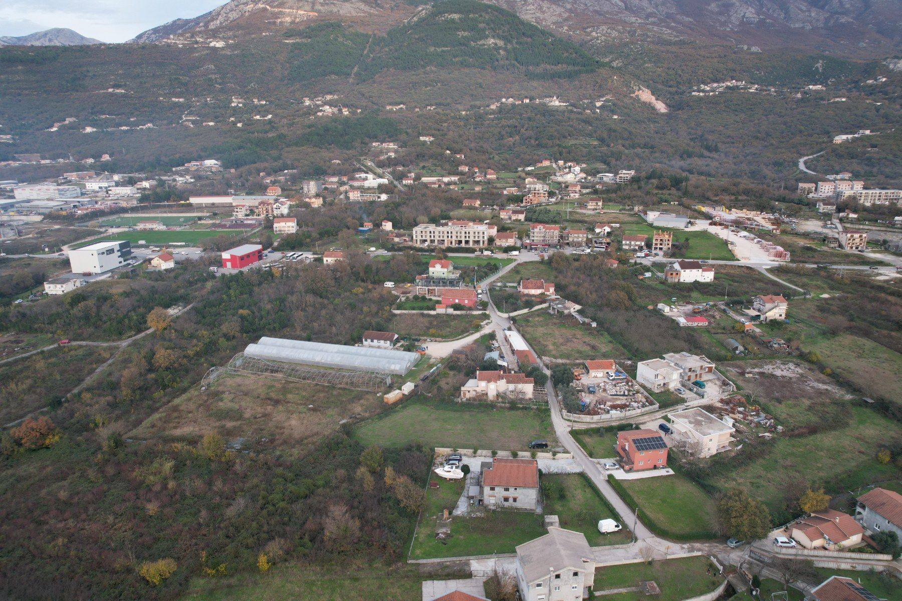 amforaproperty.com/Urbanizovani plac 3369m2 u Radanovićima,opstina Kotor