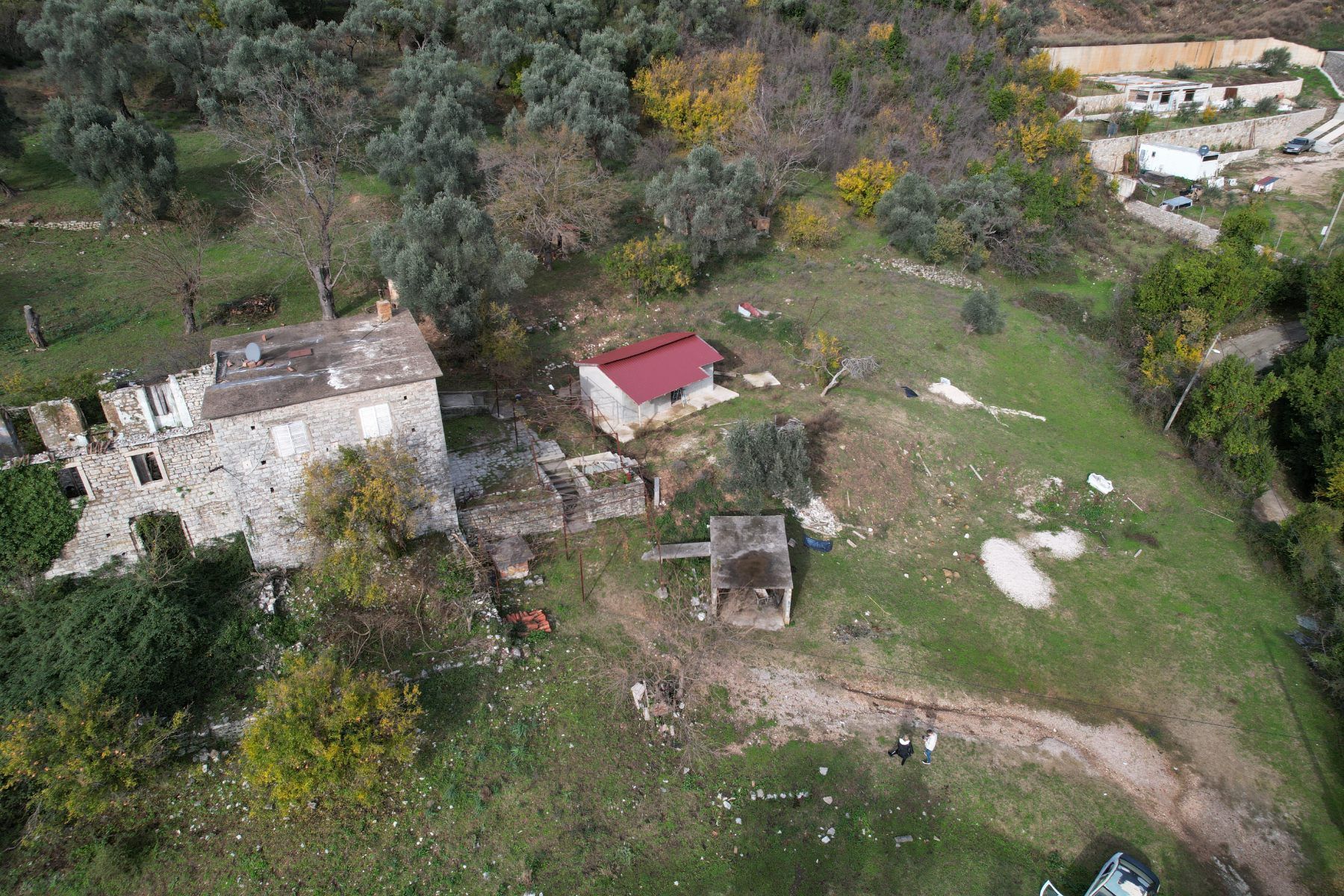 amforaproperty.com/Plac u Tivtu, Mrčevac - 9,160m2 sa Starom Kamenom Kućom